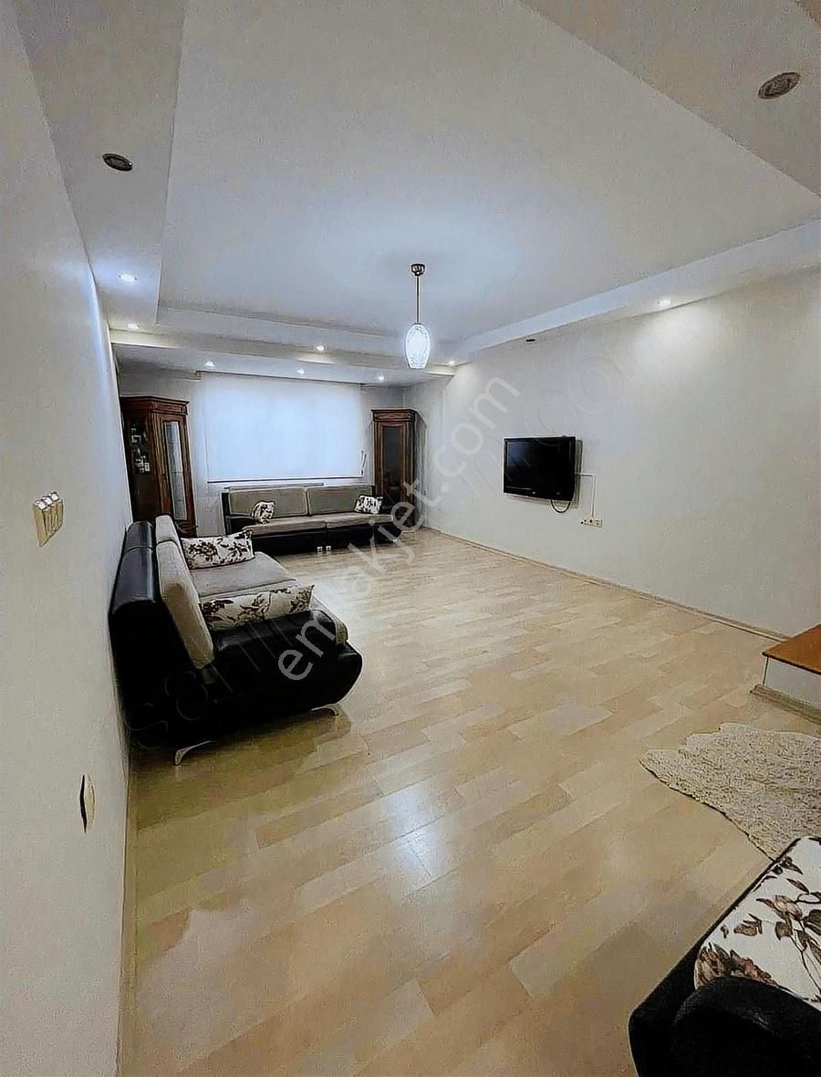Mehmetçik Mahallesinde Satılık 4+2 Daire