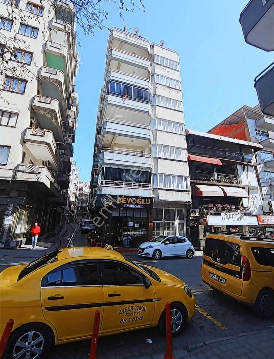 Flamingo Emlaktan Kelepir 4+1 Daire Zafer Meydanında