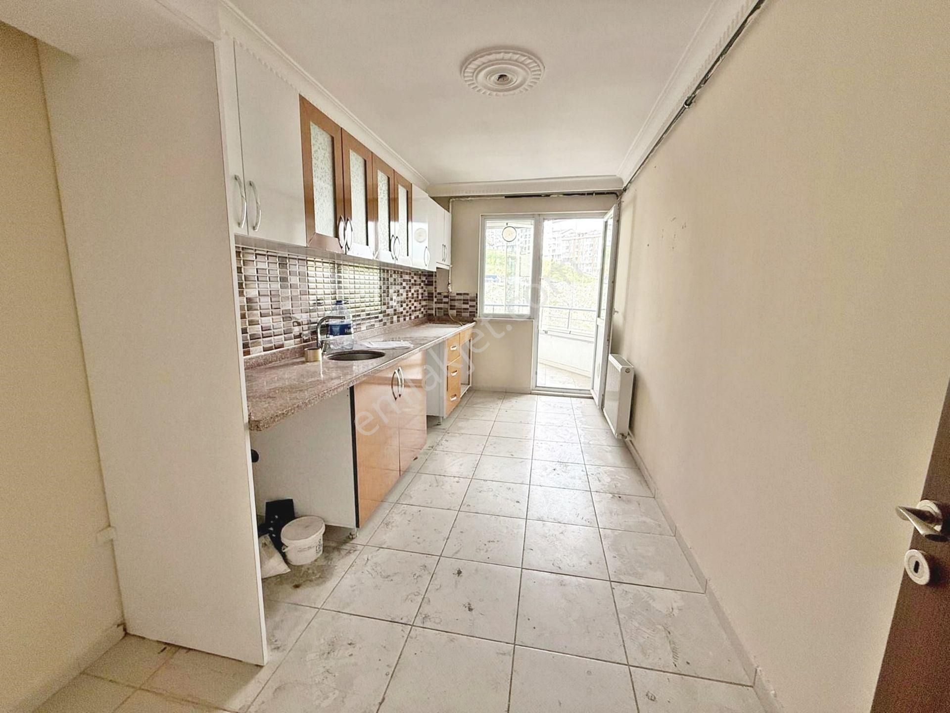 Necmettin Erbakan Parkına 10 Dk Balkonlu 110m² 2+1 Ara Kat