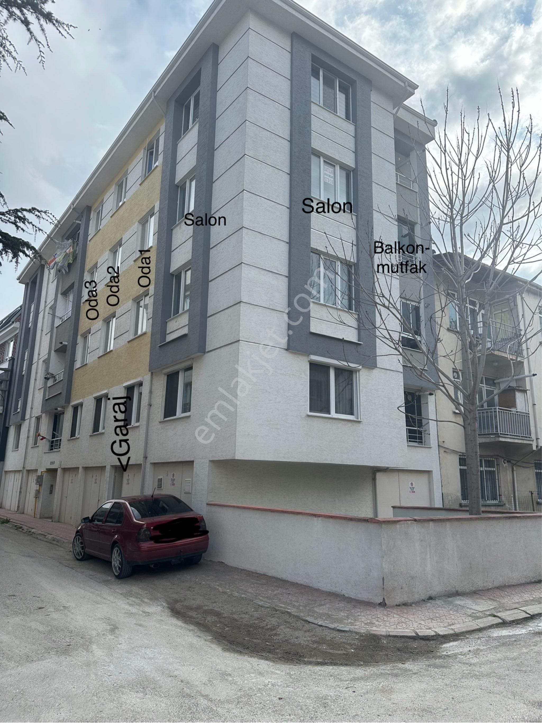 Derman Cd. Yakını Özel Garajlı İskanlı Kombili Ankastreli 3+1