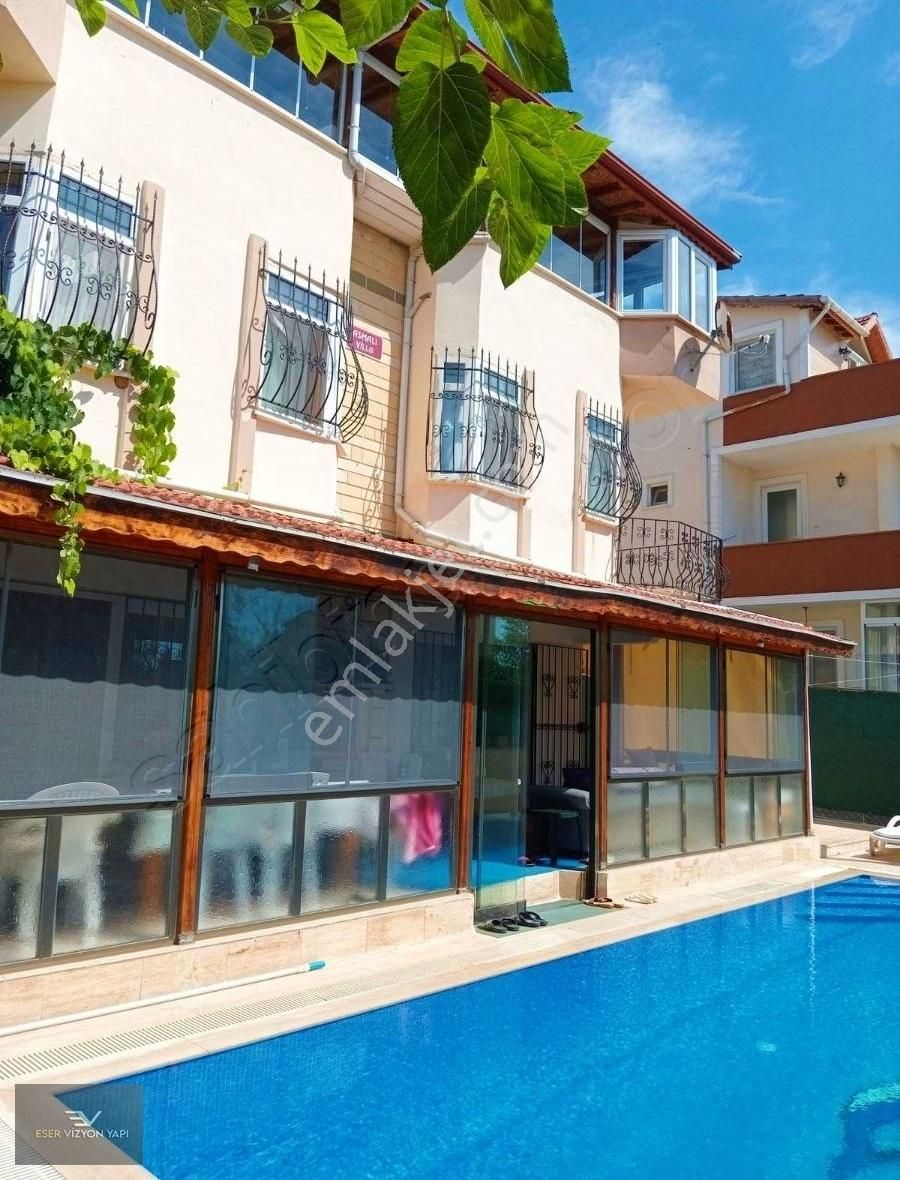 Eser Vizyon Merkezi Konumda Uygun Fiyatlı Havuzlu Villa