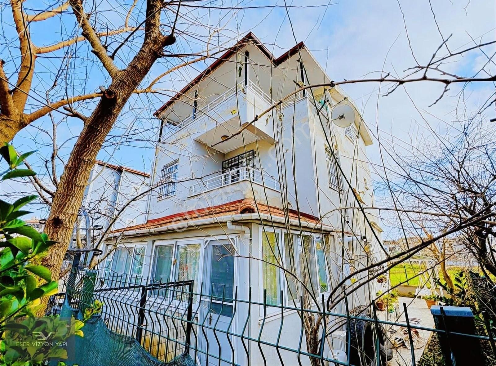 Deniz Tarafında Plaja Yürüme Mesafesi İki Yola Cephe Süper Konum