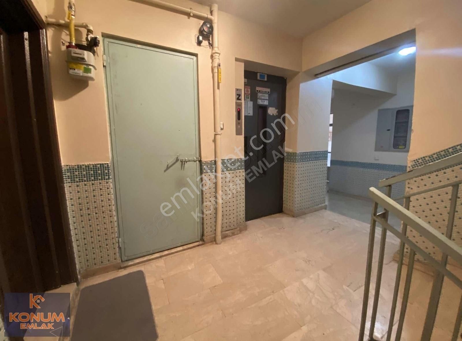 Konum Emlak'tan Halil Rıfat Paşa Caddesinde 5+1 Dubleks Daire
