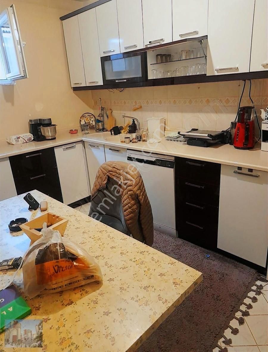 Batıkent Mobilyacılar Sitesinde Çift Daireli 6+2 Müstakil Trible
