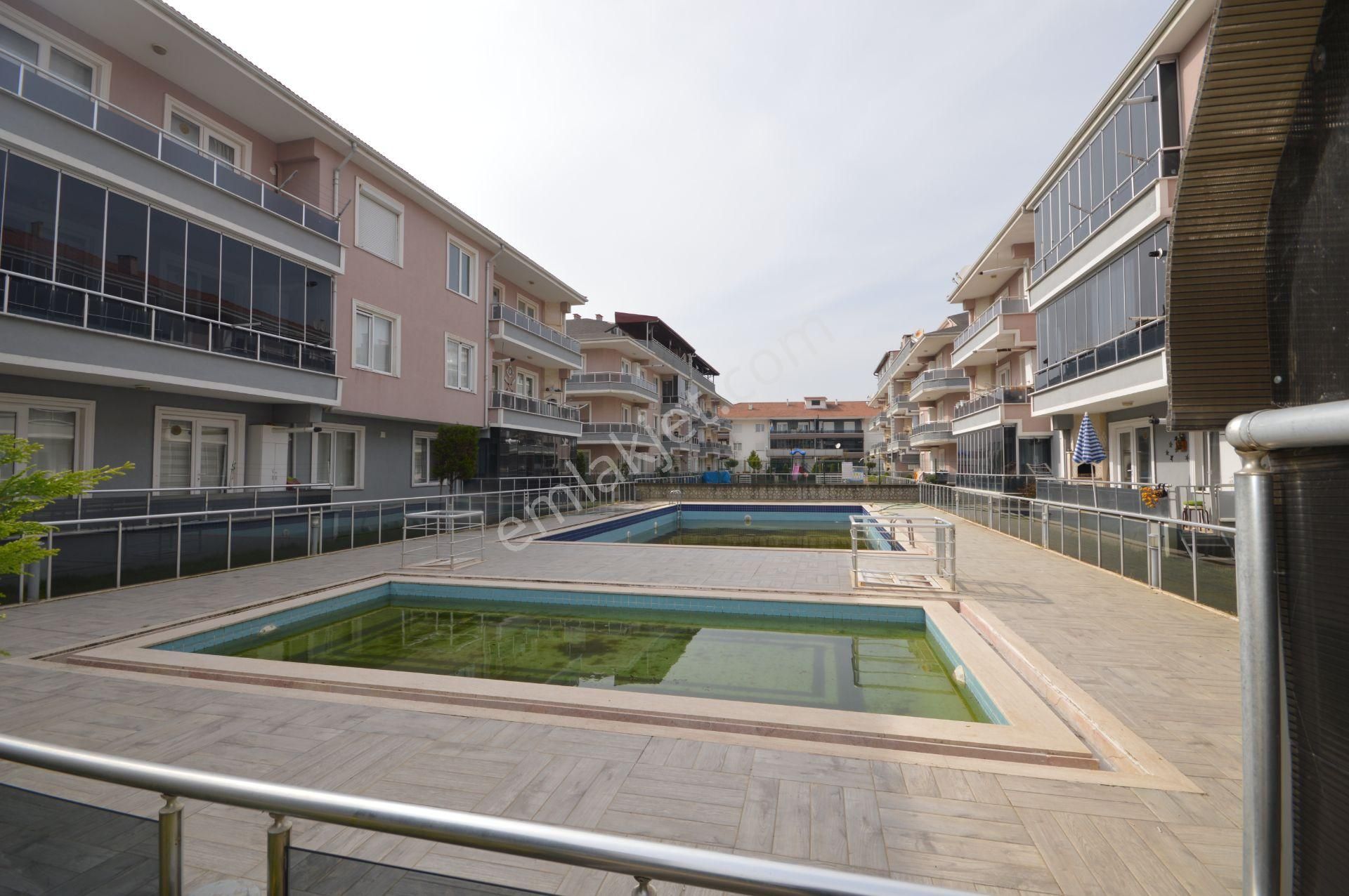 Kupon !!!! Havuzlu Site İçerisinde Eşyalı 2+1 Daire