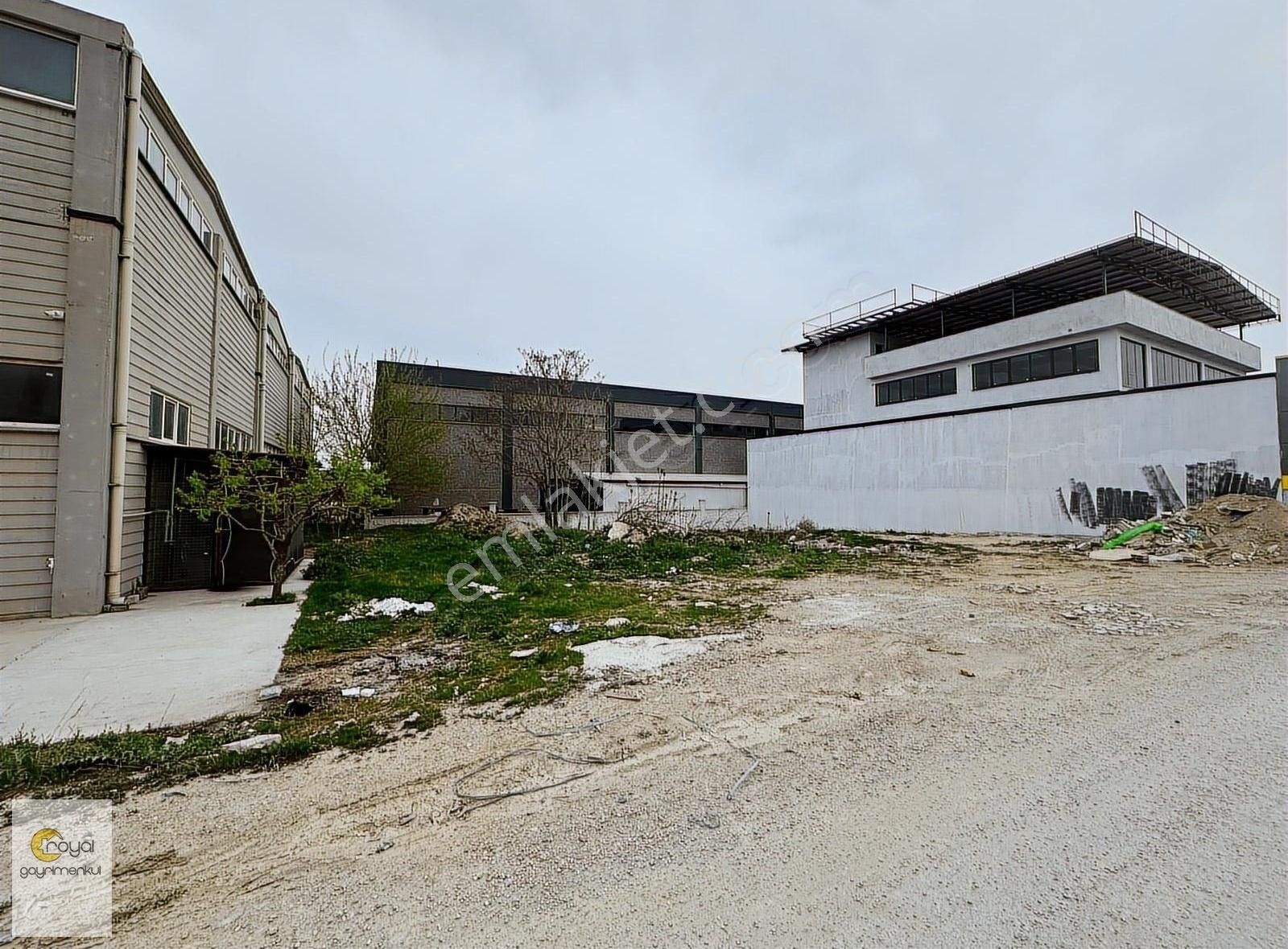 Aydınlar Oto Bölgesi 30 Metrelik Ana Yolun Bir İçi 650 M2 Arsa