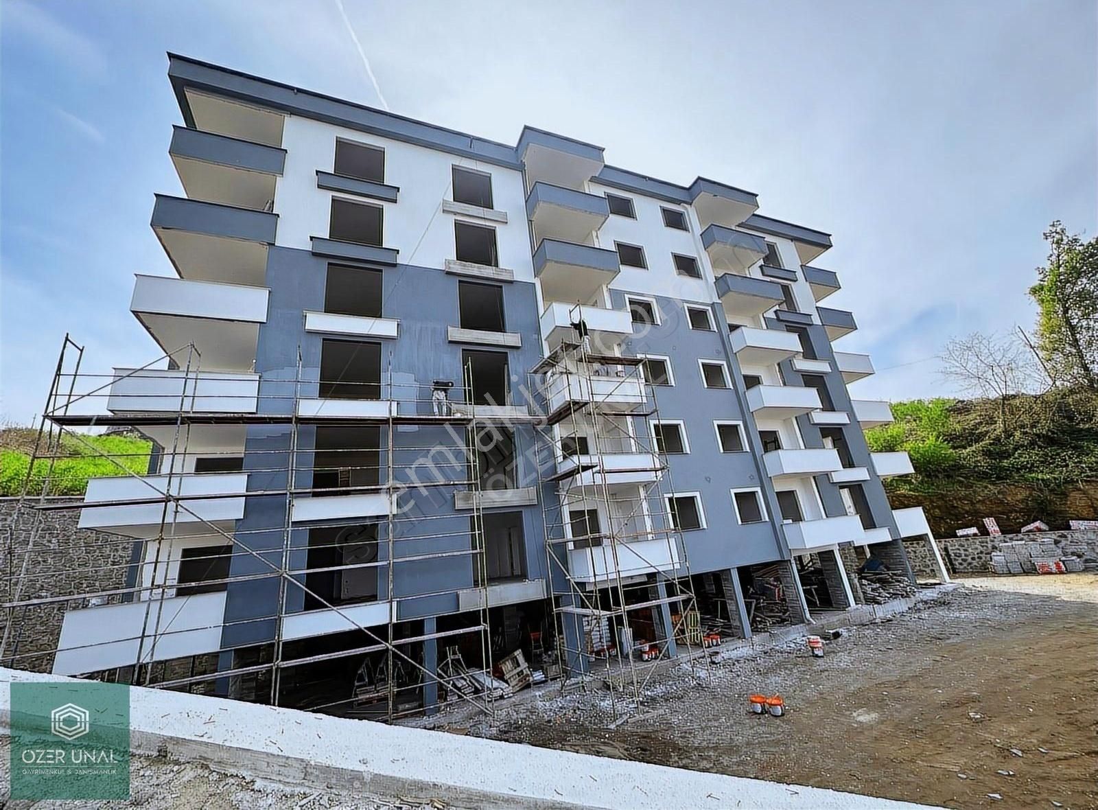 Trabzon 2 Nolu Beşirli'de Deniz Manzaralı Satılık 3+1 Daire