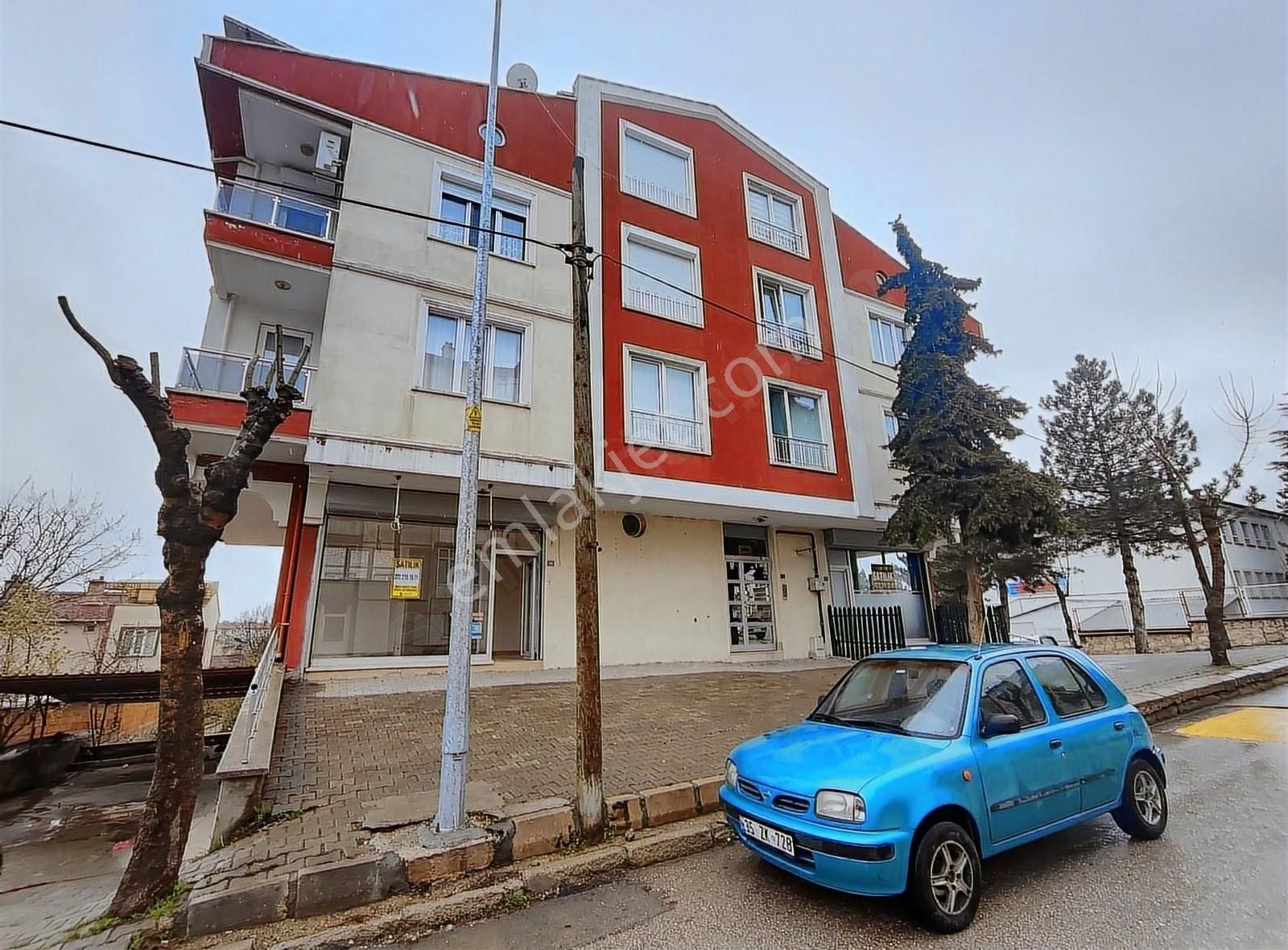 Harbiş-gazi Mah.de Cadde Cepheli Elektronik Kepenkli 60m² Dükkan