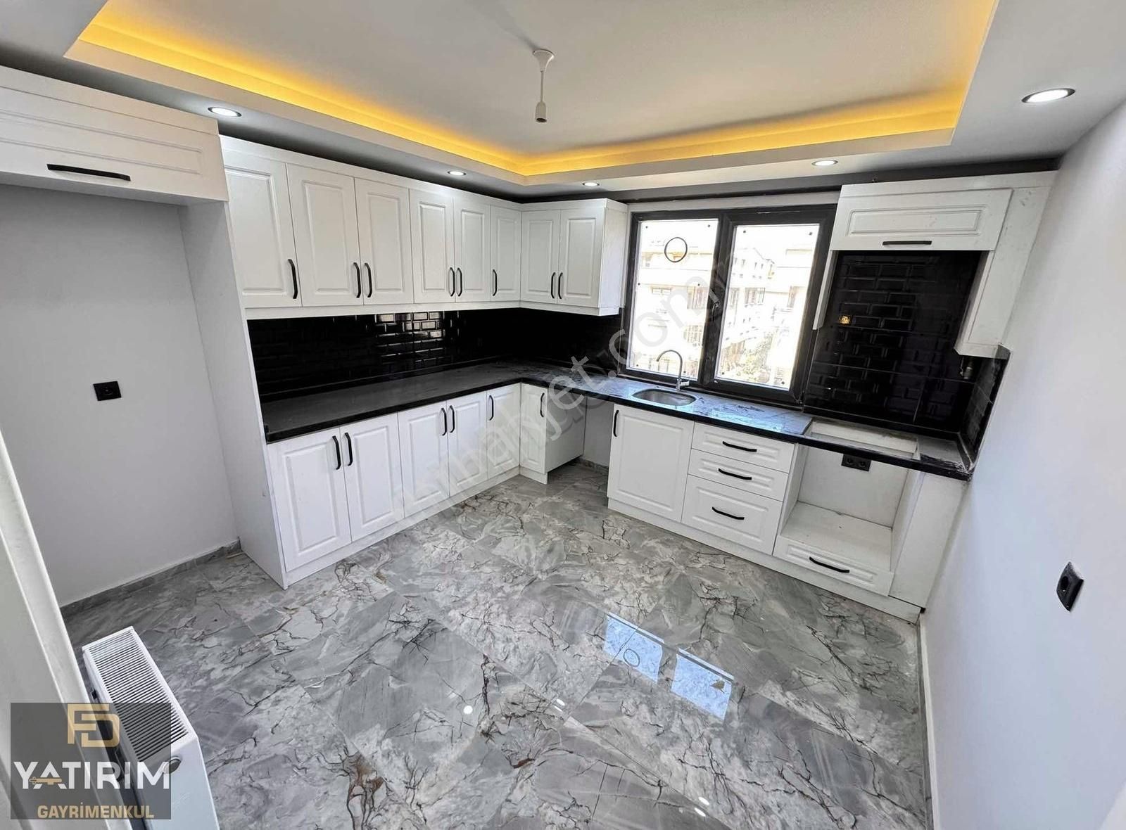 Darıca Tuzla Caddesi Yakını Lüx Geniş 4+1 200 M2 Çatı Dubleksi - Görsel 3