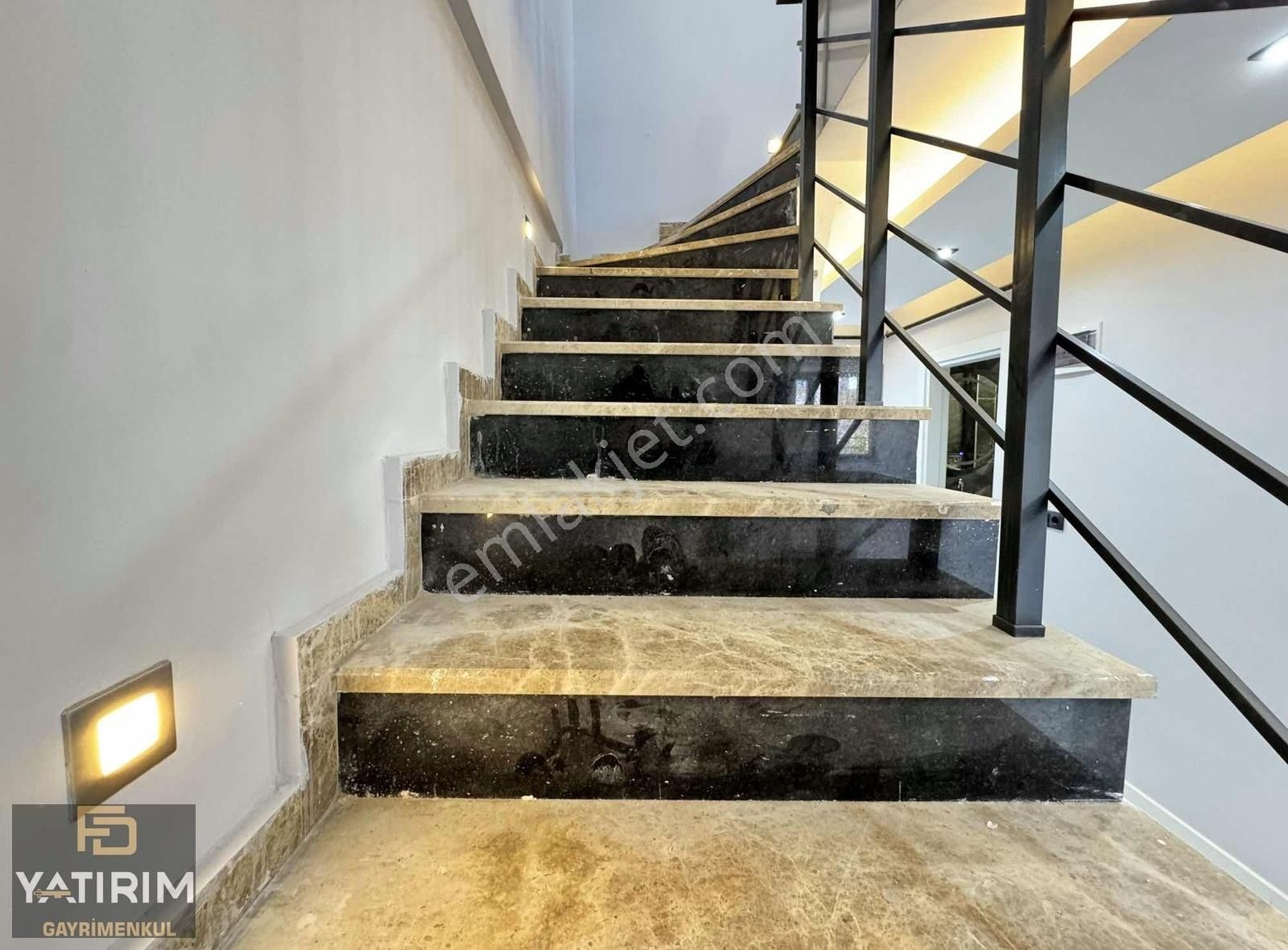 Darıca Tuzla Caddesi Yakını Lüx Geniş 4+1 200 M2 Çatı Dubleksi - Görsel 26