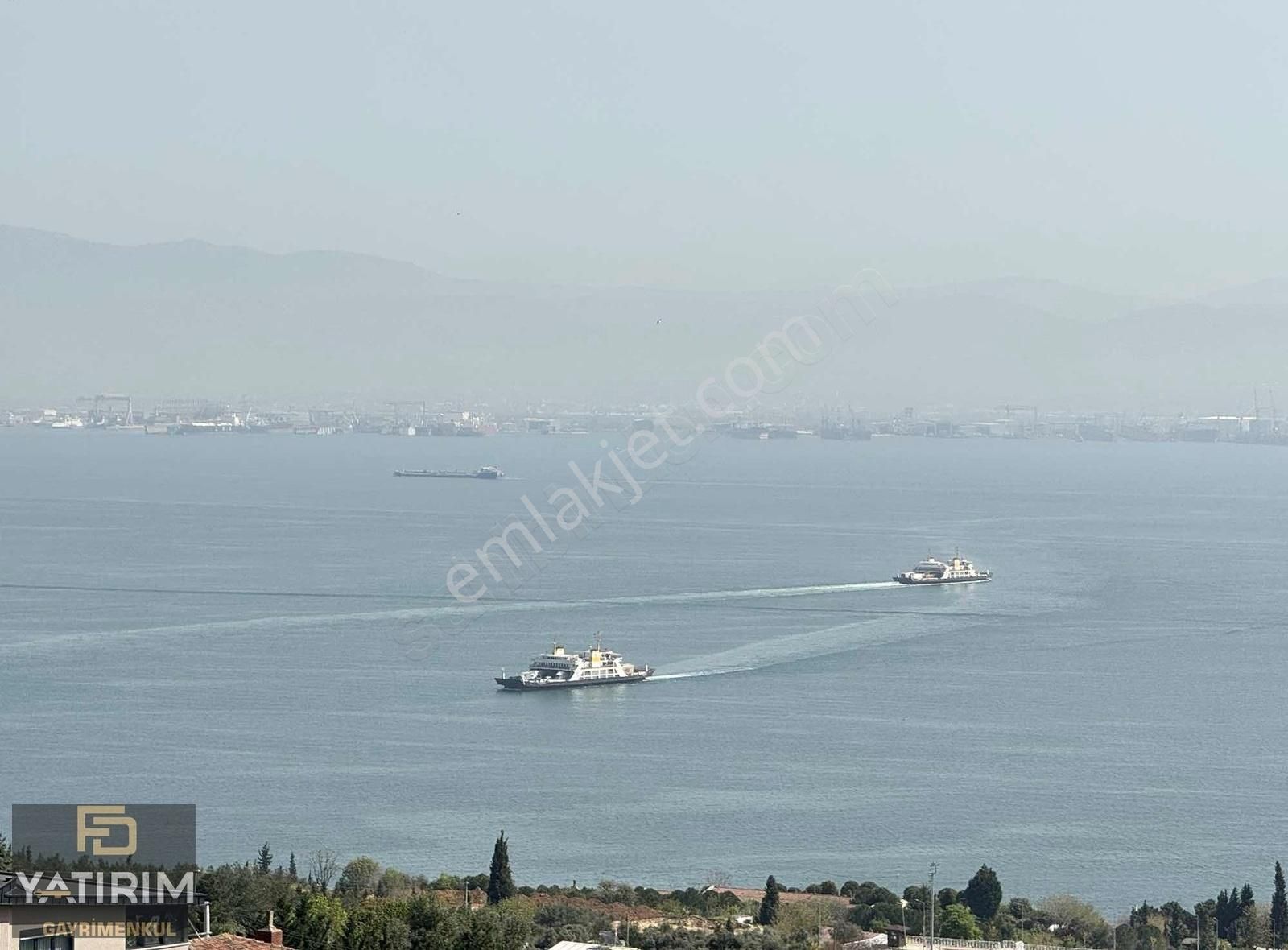 Full Deniz Ve Köprü Manzaralı 4+1 235 M² Asansörlü Çatı Dubleks