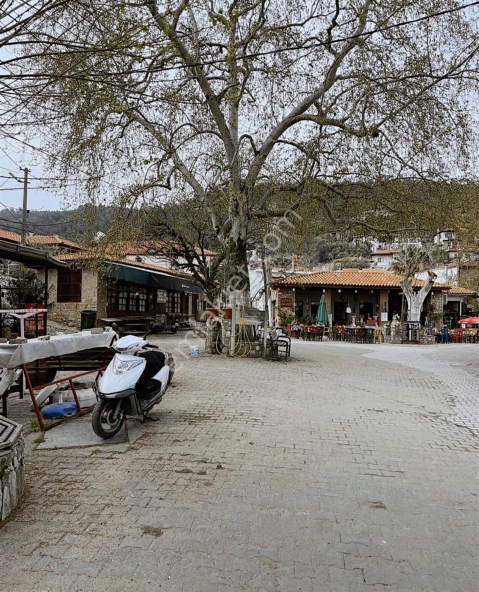 Akbaşlar'dan Muğla Güzelköyde 800 M2 İmarlı 2 Adet Arsas