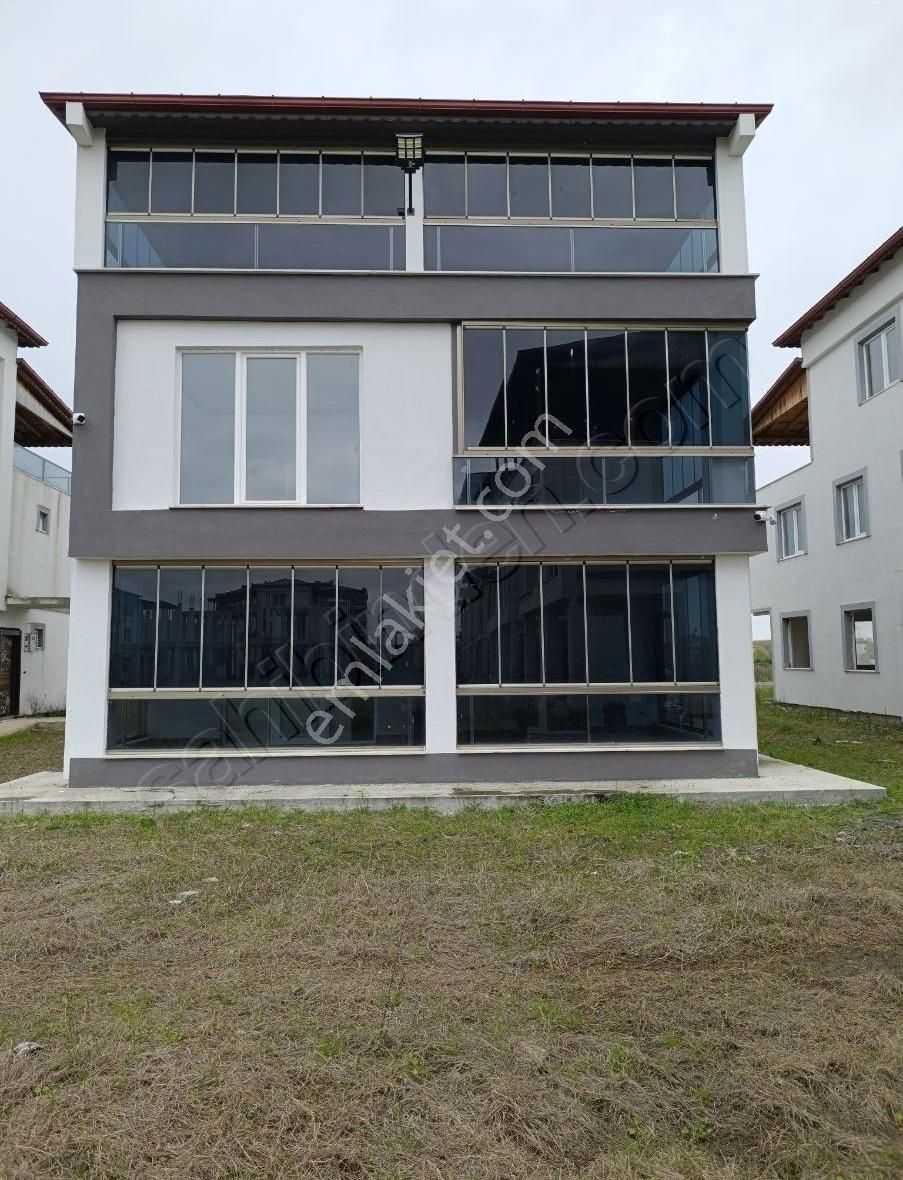 Satılık Villa(triplex)