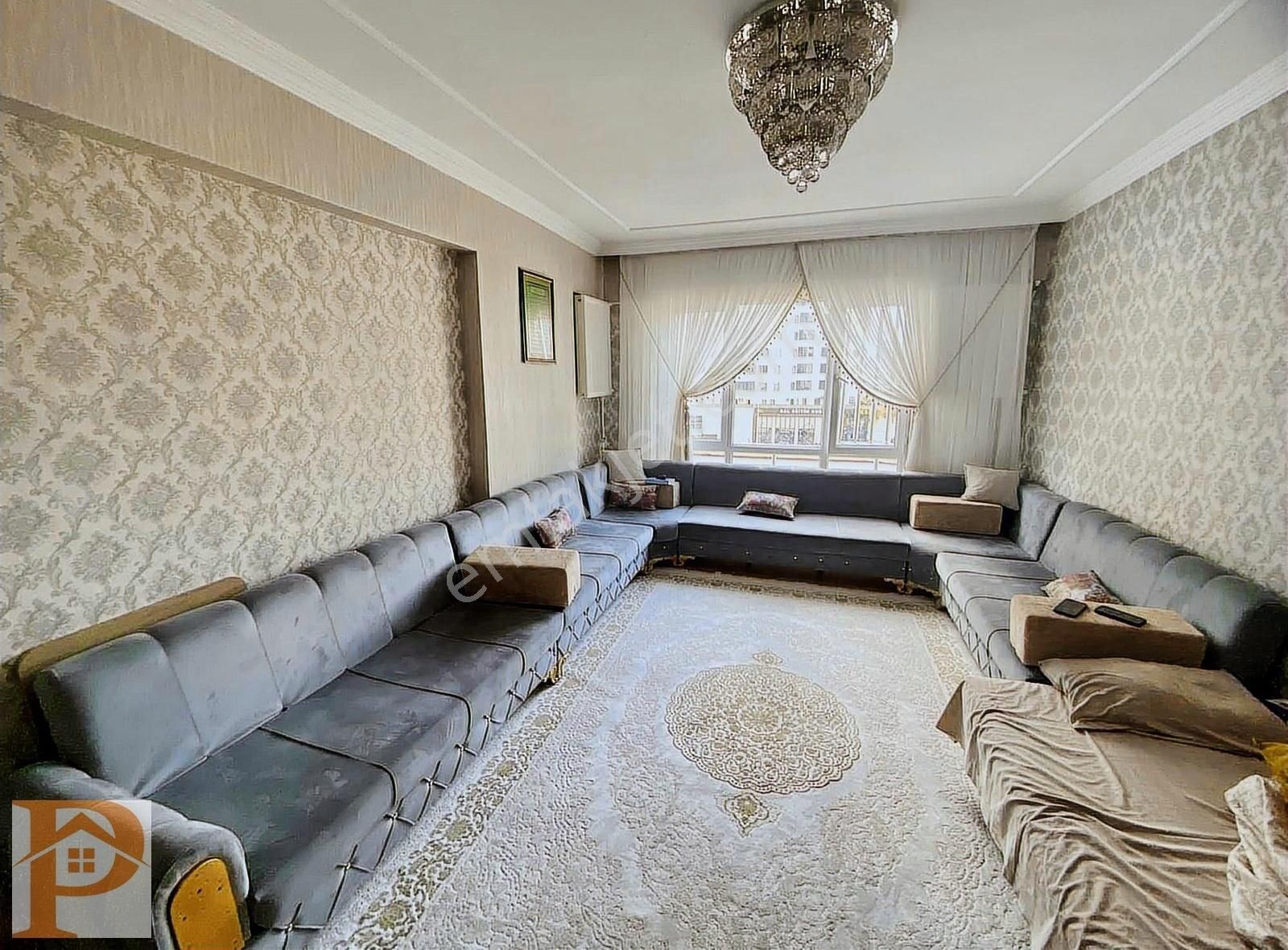 Akkent'te Tramvaya Sıfır Bakımlı Satılık 3+1 Daire