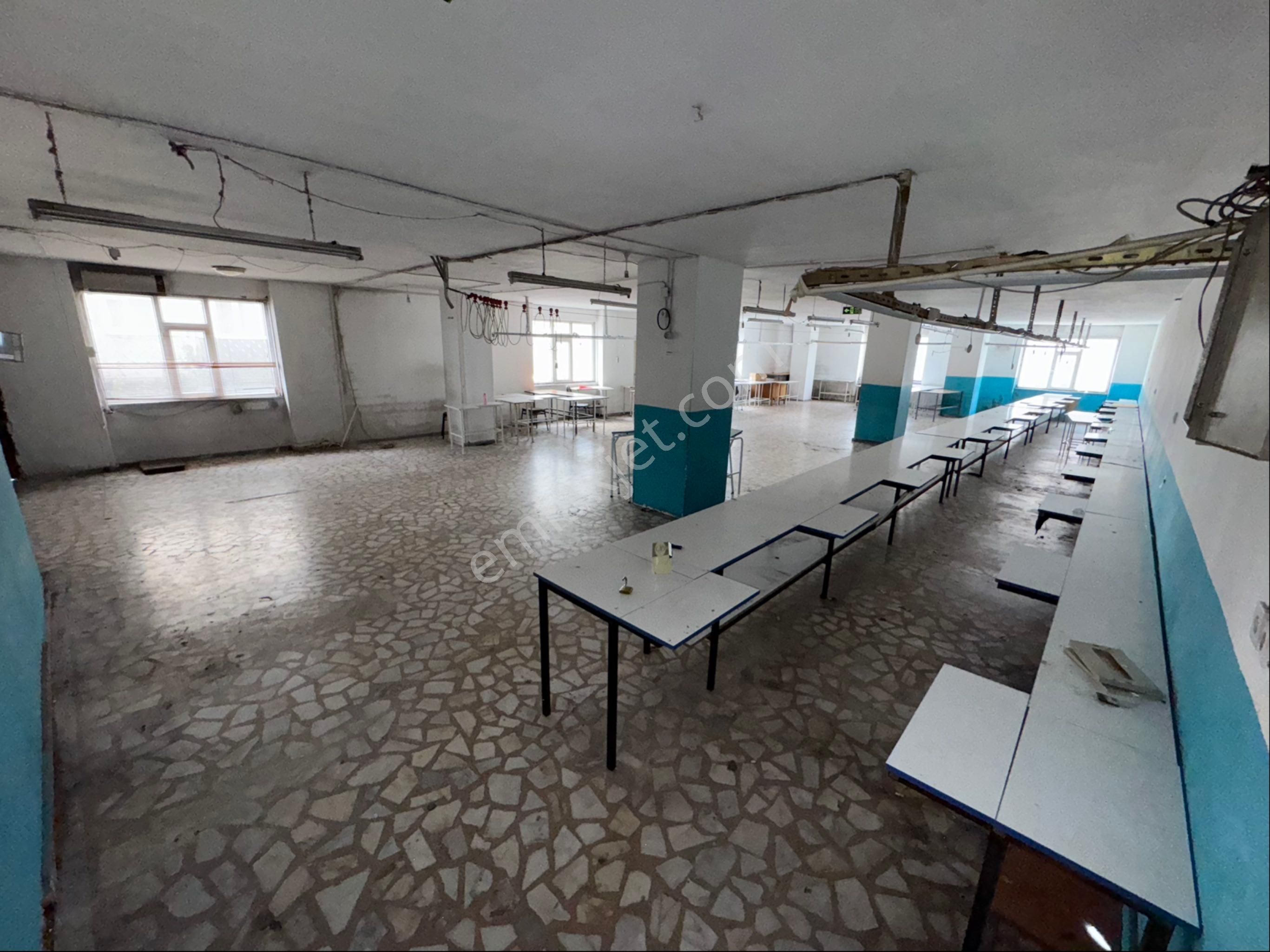 Zaferyapıgayrimenkulden Kiralıkdükkan İşhanında 1.kat250m2merkezpttyeyakın 7/24çalımaimkanı Cebecimh