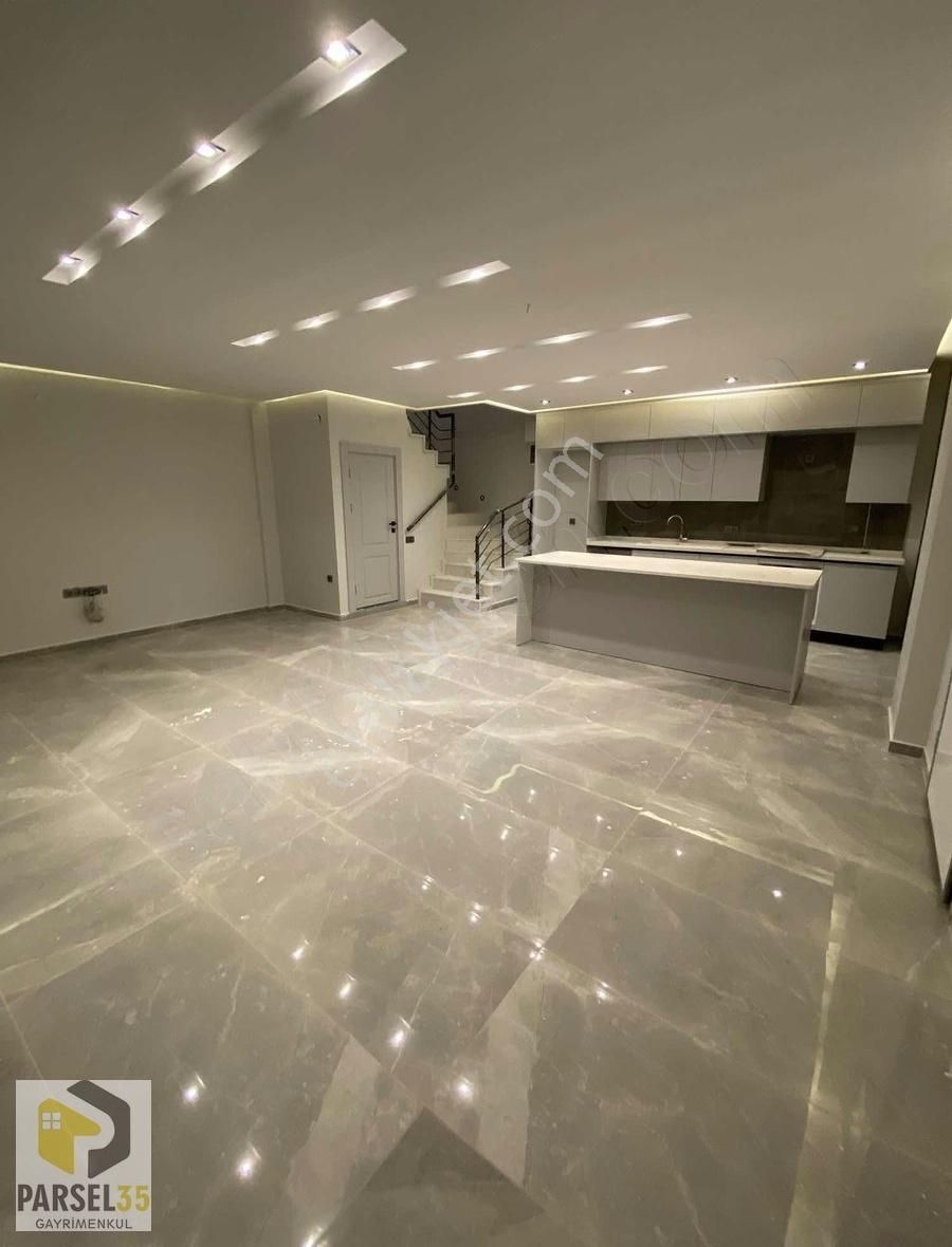 Didim Mavişehrde Denize 500m Uygun Fiyat 4+1 250m Tripleks Villa