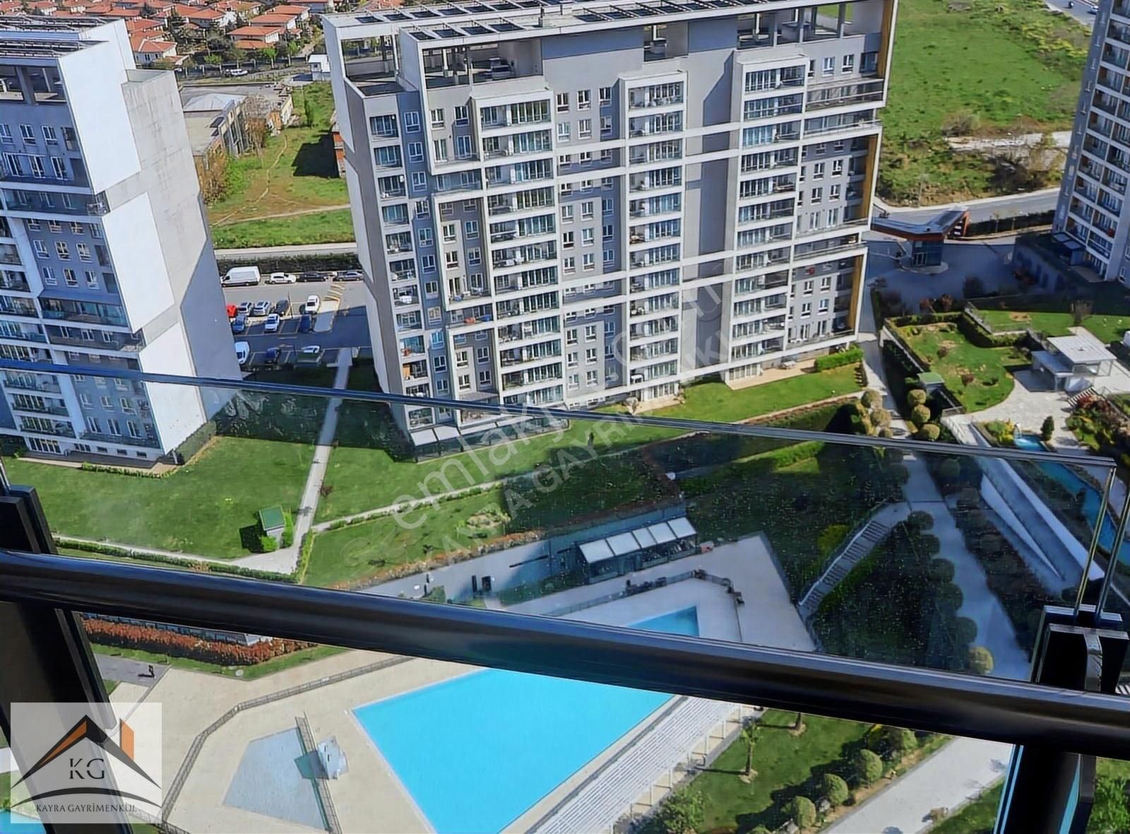 Bahçeşehir Göl Panorama Sitesinde Peyzaj Ve Göl Manzaralı 3+1