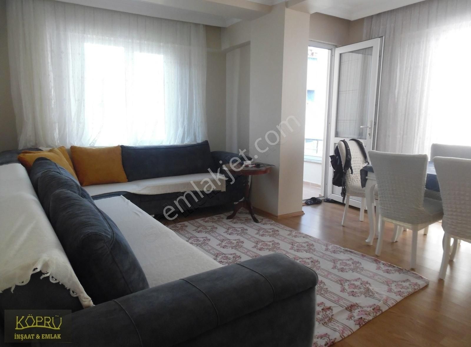 Yunusemre Mah'de Satılık 130m2 3+1 Asansörlü Dublex Daire