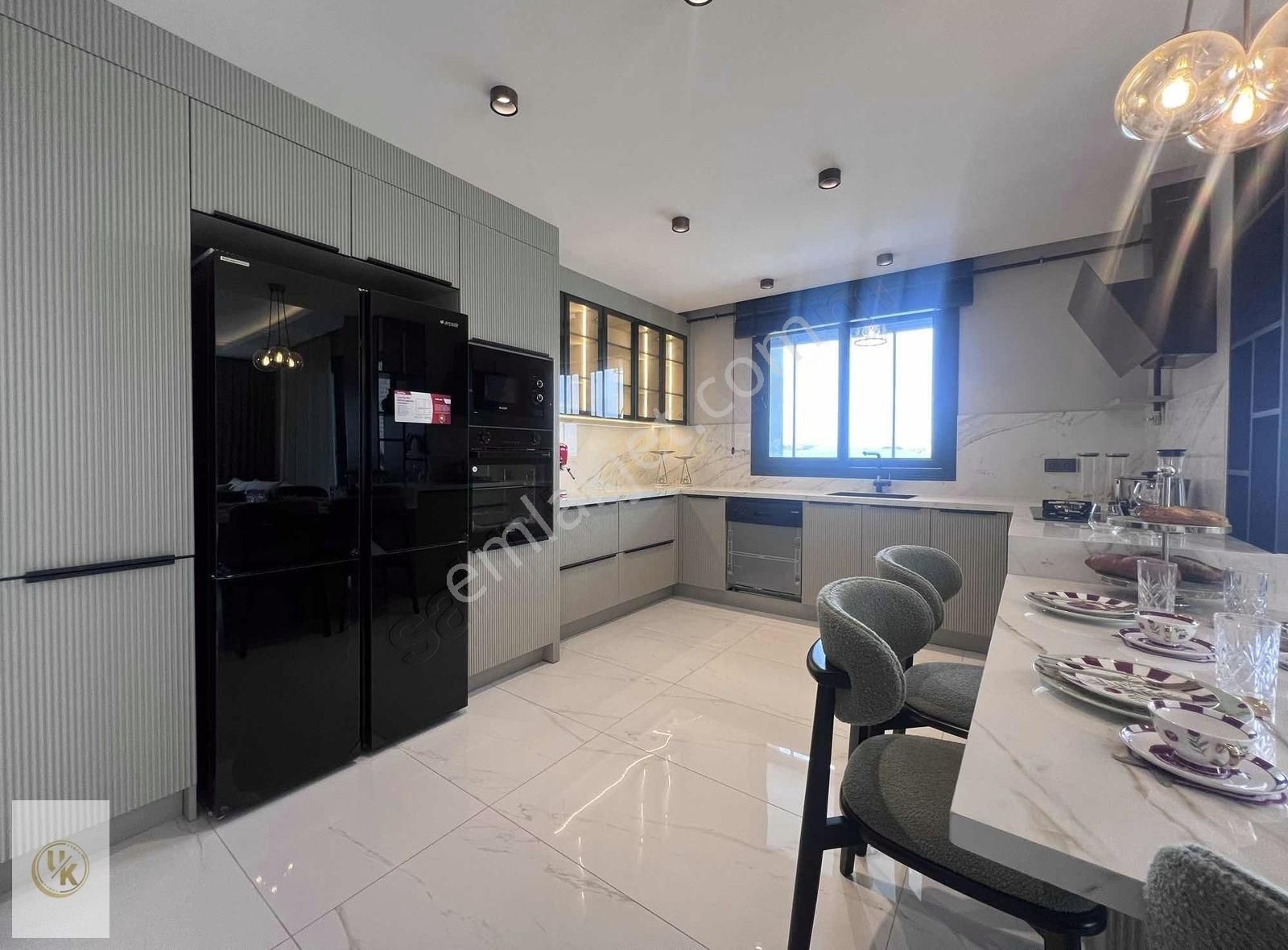 Kabasakalda Site İçi Blv Üzeri 5+1 3 Banyo G.odalı+kiler Teraslı