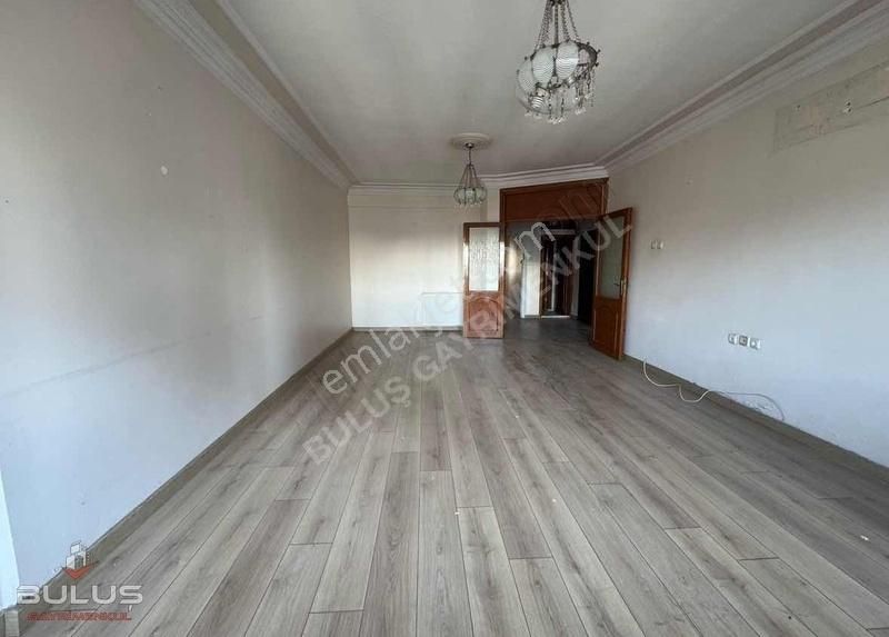 Barajyolu Cadde Üzerinde 3+1 Kapalı Mutfak Geniş Daire