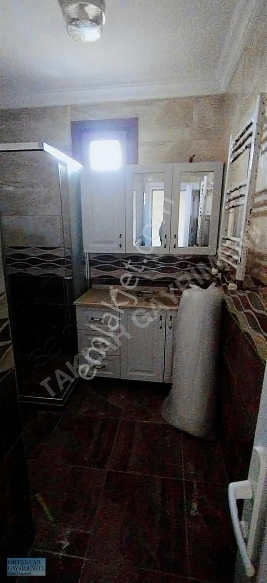 Sultanbeyli Mimarsinan Mahallesinde 5+1 Üst Dublex Ayrılmış Tek - Görsel 2