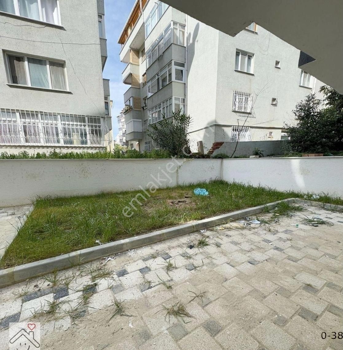 Avcılar Denizköşklerde Muhteşem Konumda Geniş 1+1 Düz Giriş Kullanışlı Satılık Daire