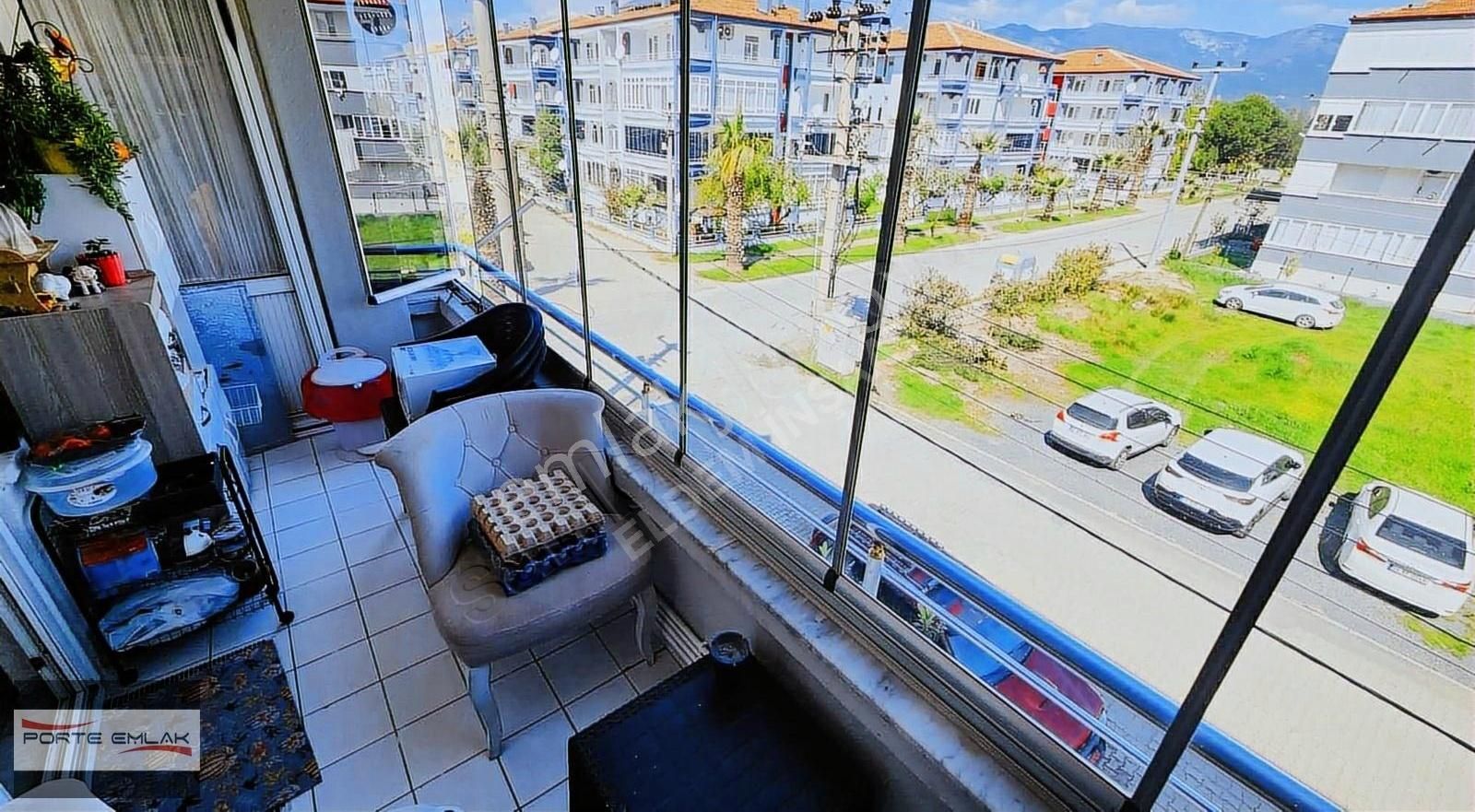 *akçay Porte Emlaktan Ön Cephe Kulanışlı Arakt 2+1 Daire