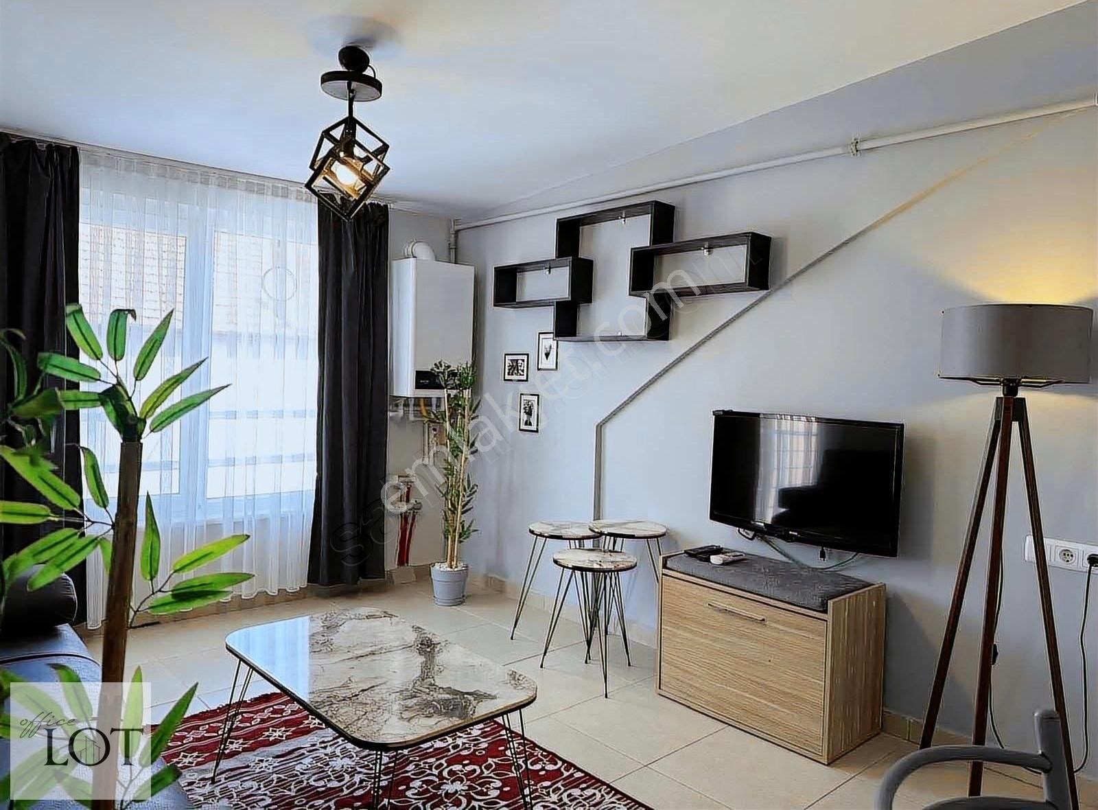 Üniversite'ye Yürüme Mesafesinde Balkonlu 1+1 Apart