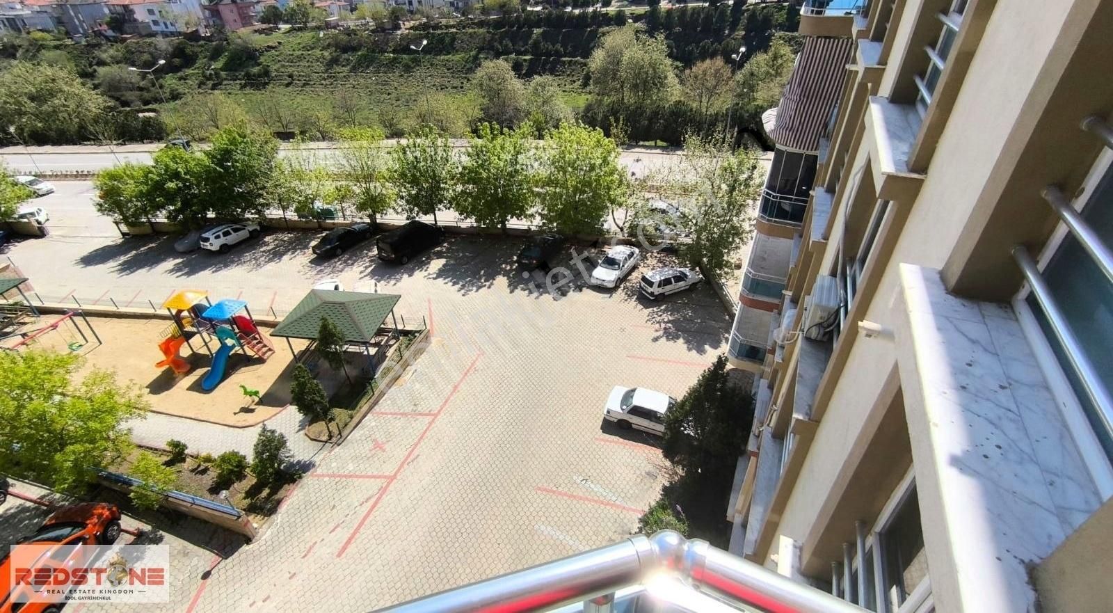 Redstone İdol Gayrimenkul'den Uzkent Sitesinde Satılık 3+1 Daire - Görsel 3