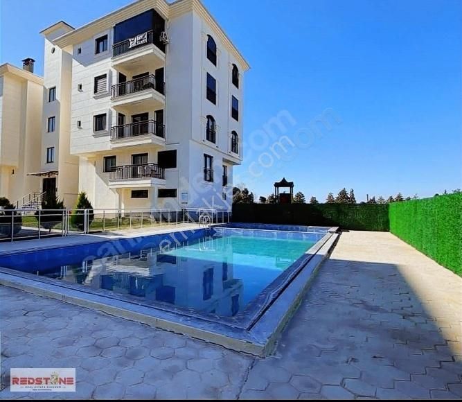 Redstone İdol 'den Havuzlu Site İçerisinde 3+1 - Görsel 17