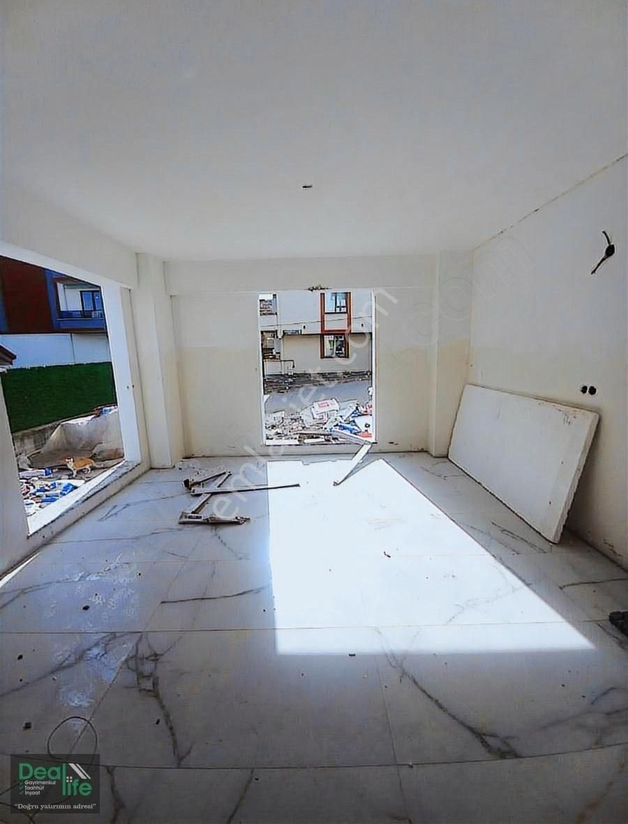 Başiskele Yeşilyurt Mah. 180m2 Bahçe Dubleks 50m2 Bahce Kullanım