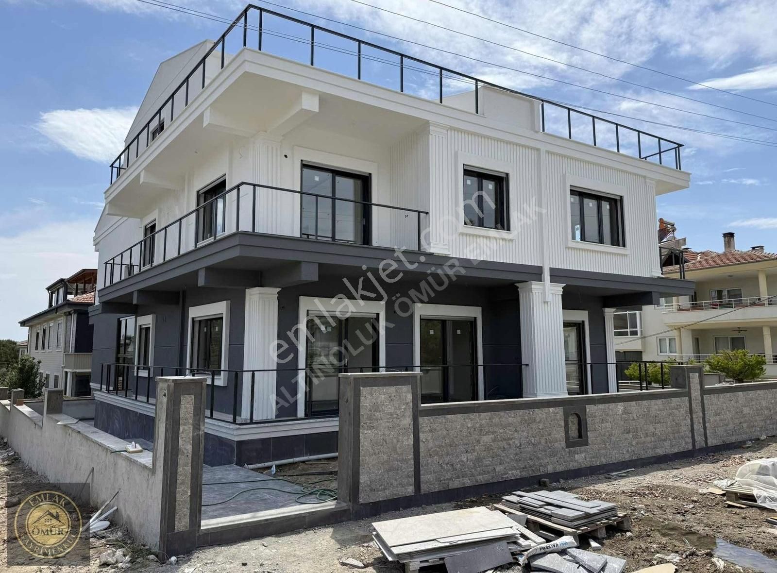 Ömür Emlak'tan Denize 350 Metre 2+1 Sıfır Daire