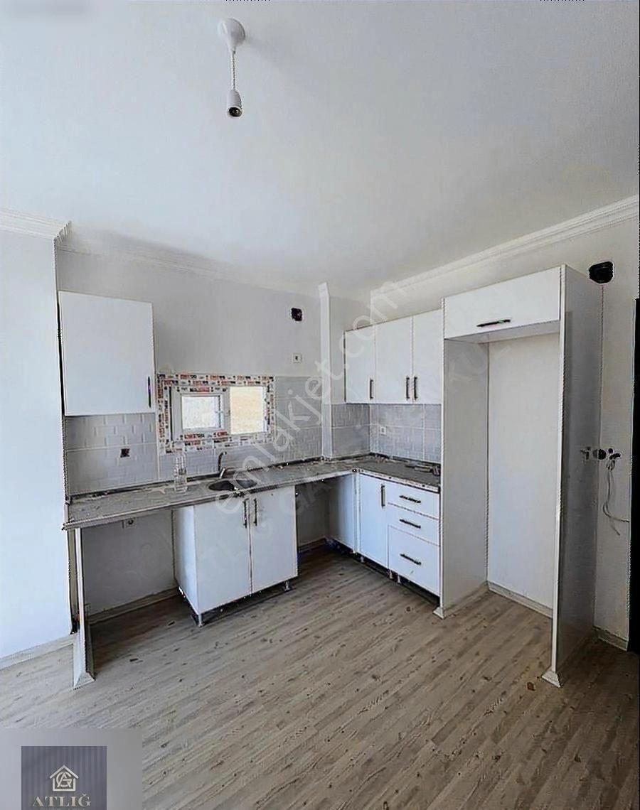 Atlığ'dan Çarkıparenin En Cazip Has4rsız Satılık 1+1 Dairesi