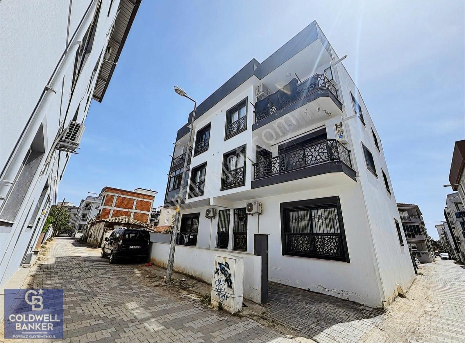 Menderes Coldwell Banker Poyraz'dan Merkezi Konumda 2+1 Daire..