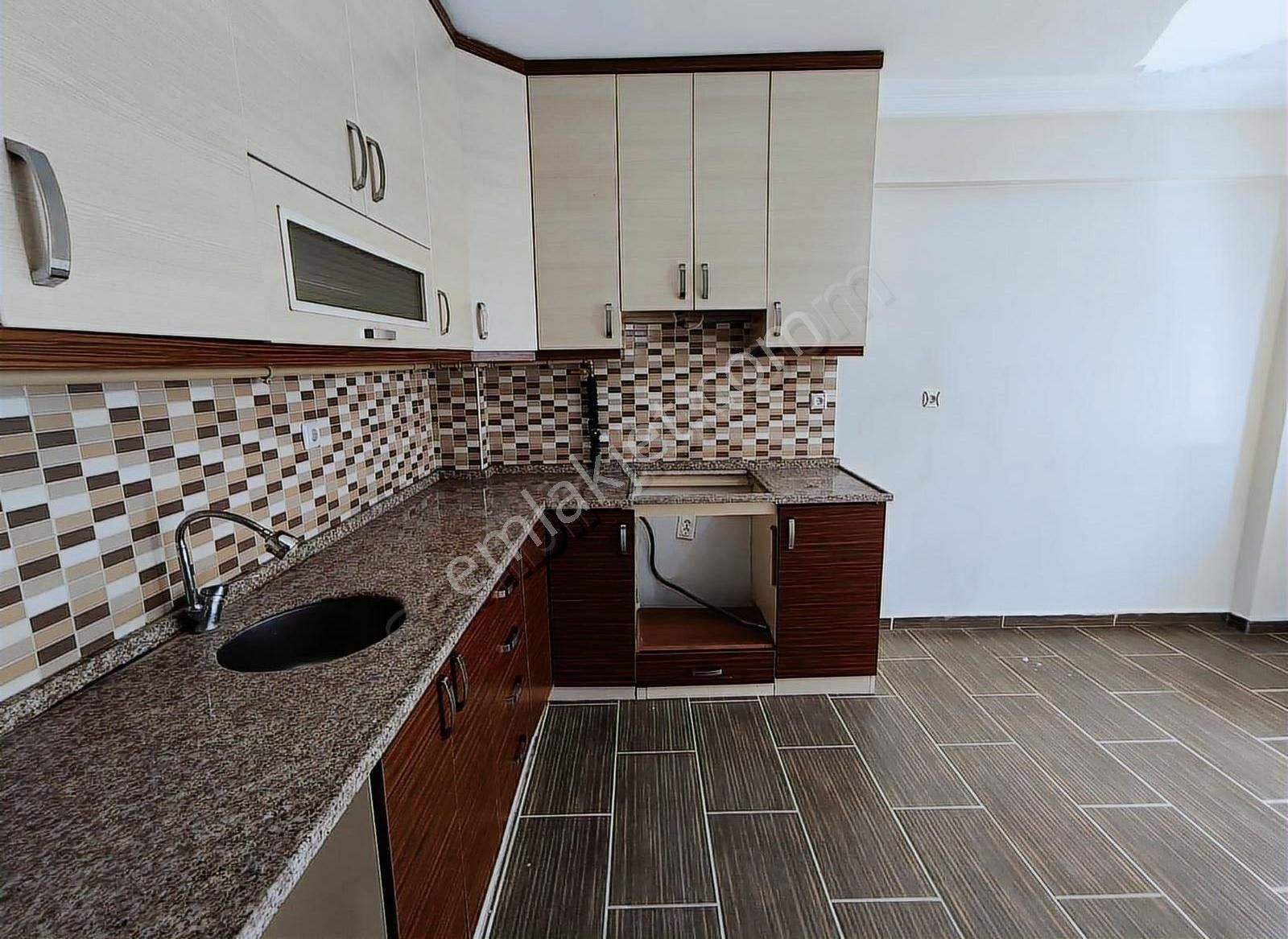 Akkonak'ta Merkezi Konumda Kiralık Dubleks Daire