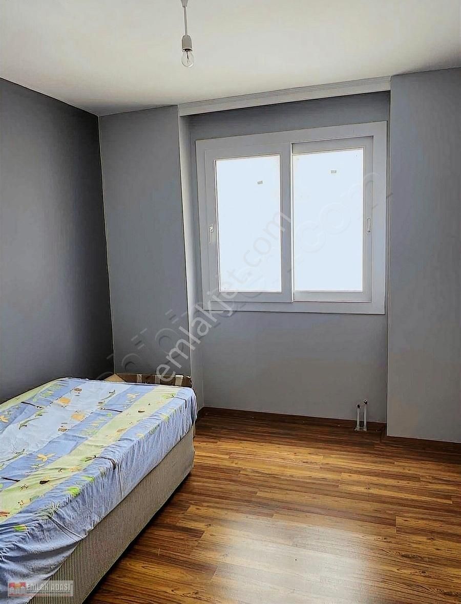 Kuşadası Merkezde Deniz Manzaralı Havuzlu Satılık 3+1 Daire