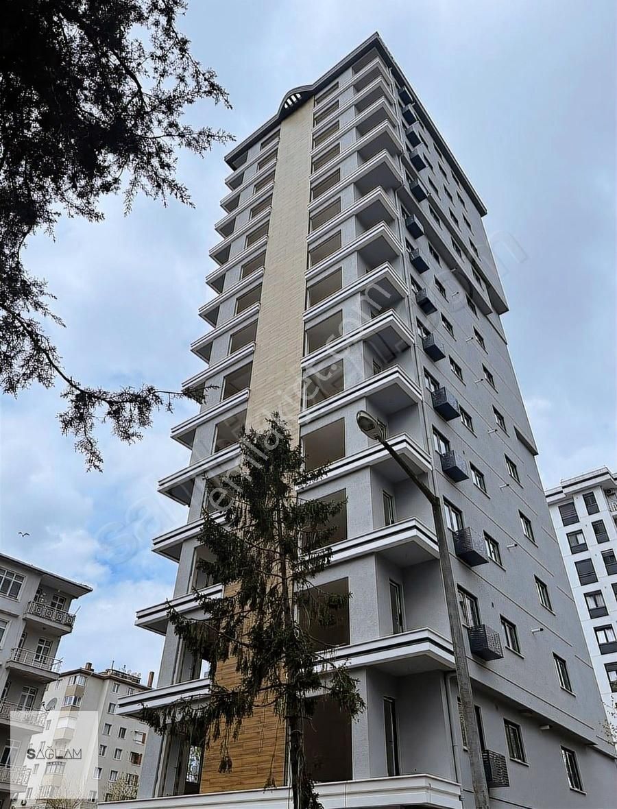 Sağlam'dan İnönü Caddesin'de Satılık Daireler