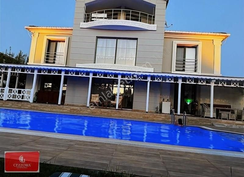 Çeysa Altınkent Tiriblex Villa 6+1 Ful Yapili Havuzlu Satılık