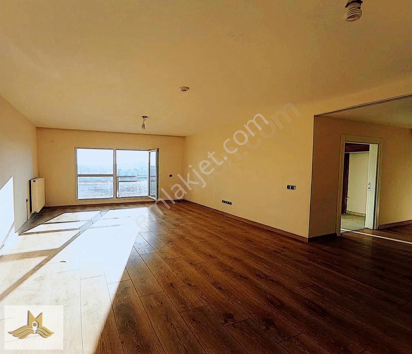 Site İçerisinde Metrobüse 5 Dk Ebeveyn Banyolu 2+1 Kiralık Daire
