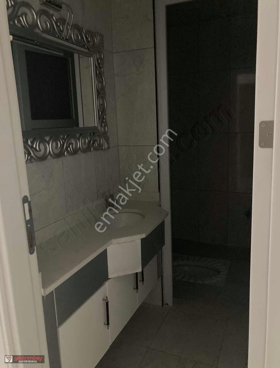 Anadolu Lisesinin Karşısı 110 M2 Net 2+1
