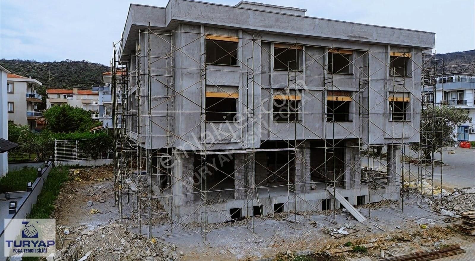 Turyap Foçadan Yenifoça Merkezde Kaba İnşaat Daireler
