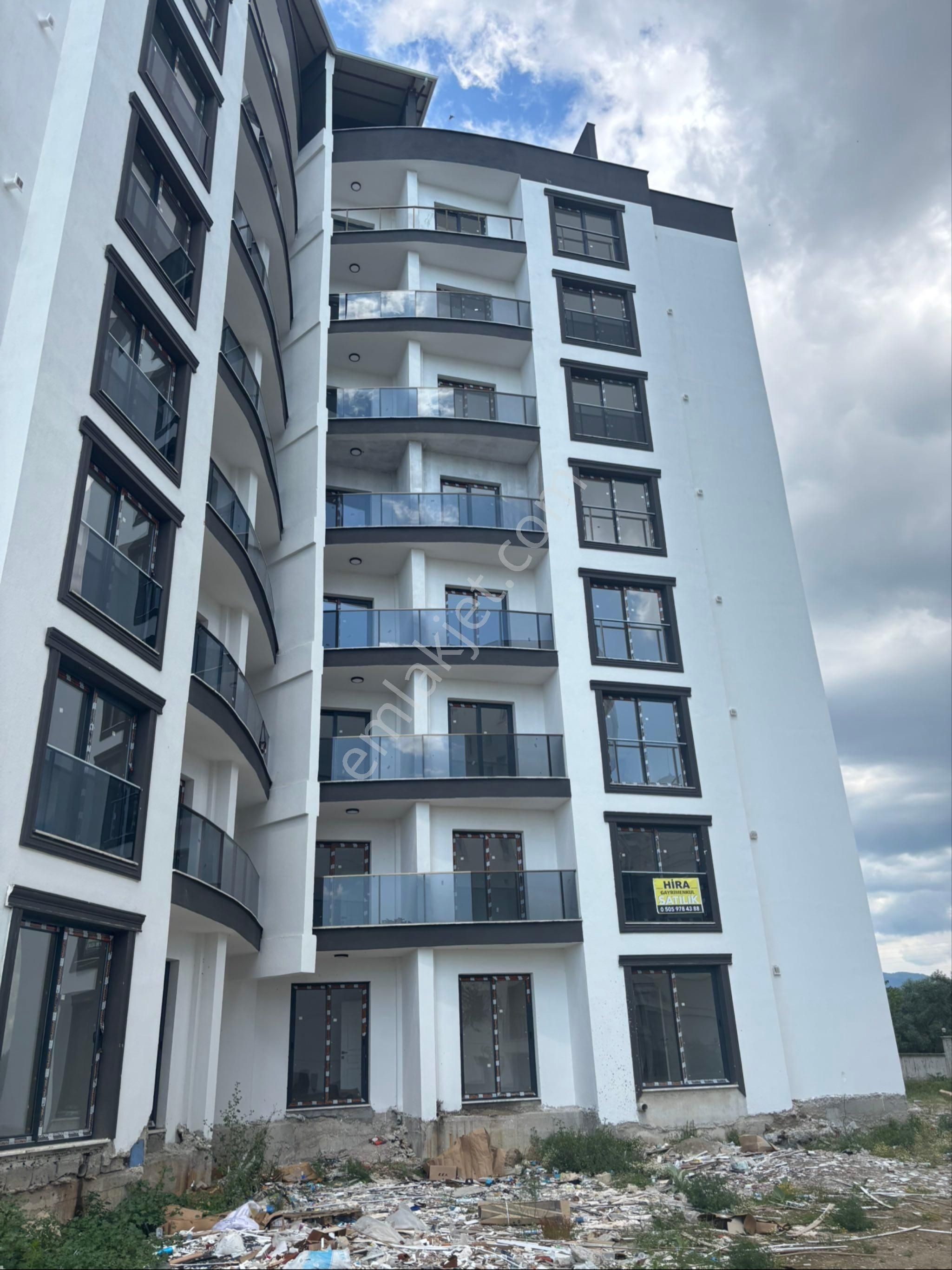 Pınarbaşı Mahallesi’nde Satılık 3 + 1 Lüks Daire