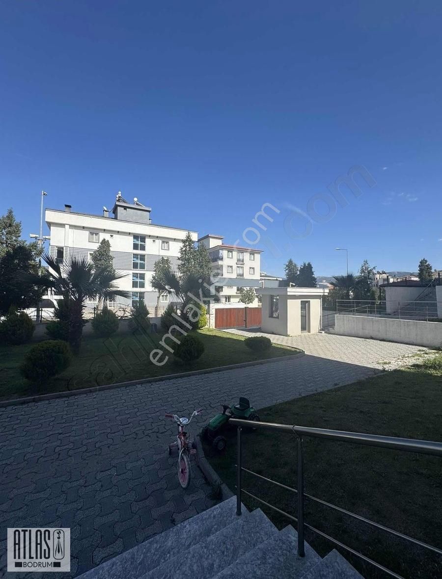 Milas Orkide Sitesi Satılık Ara Kat 3+1 Daire