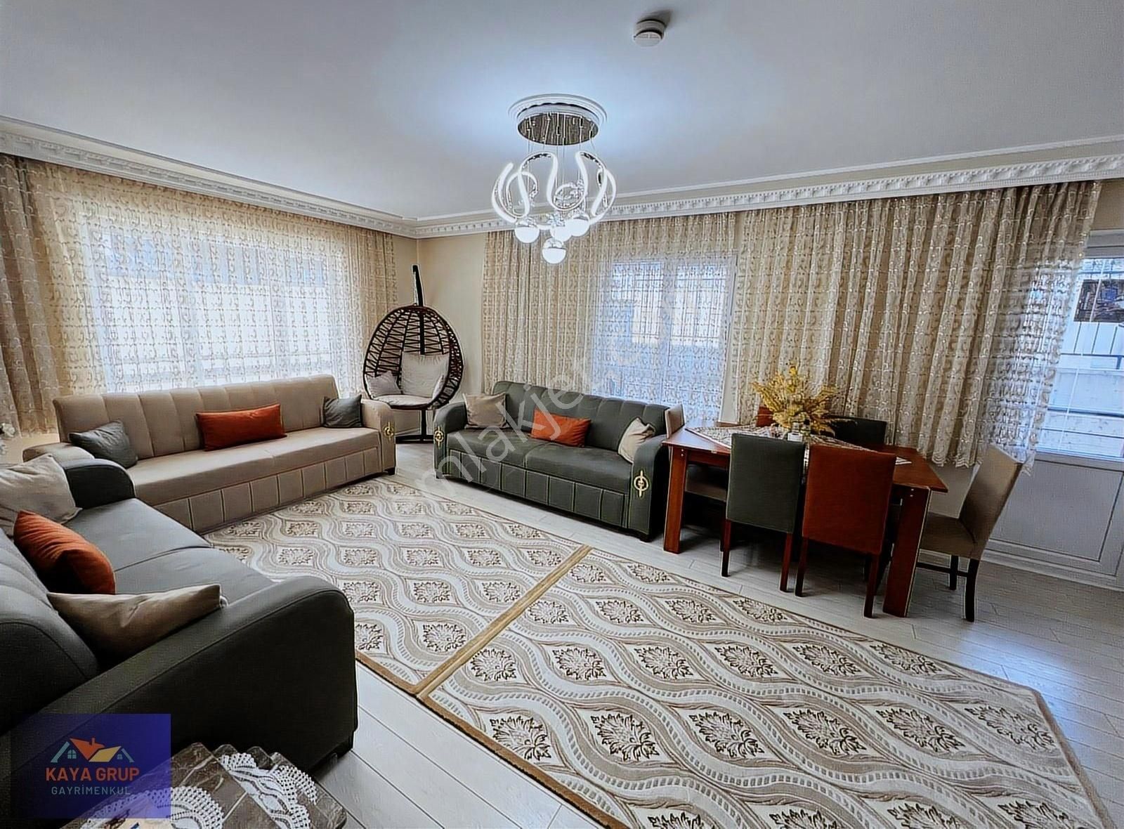 Yenibayındır'da Okul Cadde Dibinde Yapılı Ara Kat 3+1 Daire