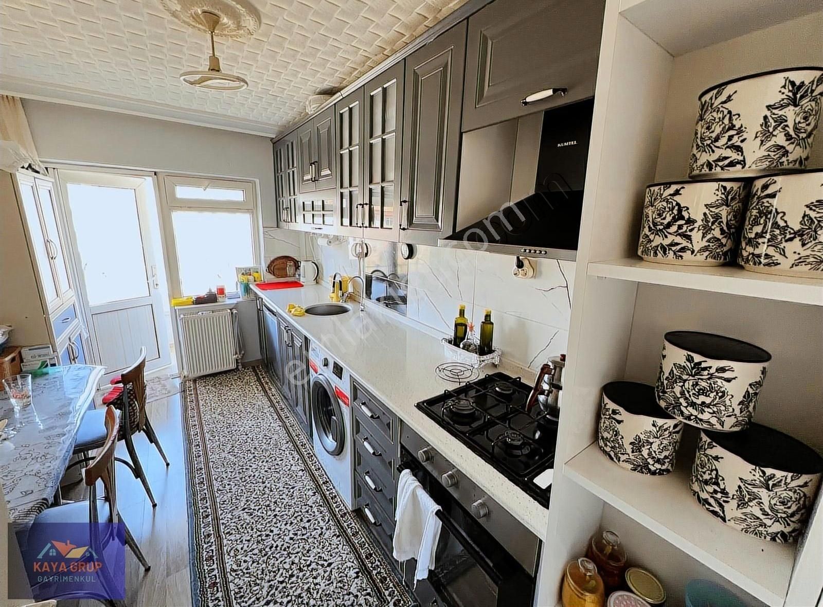 Kıbrısköy'ünde Site İçerisinde Ara Kat 3+1 Daire