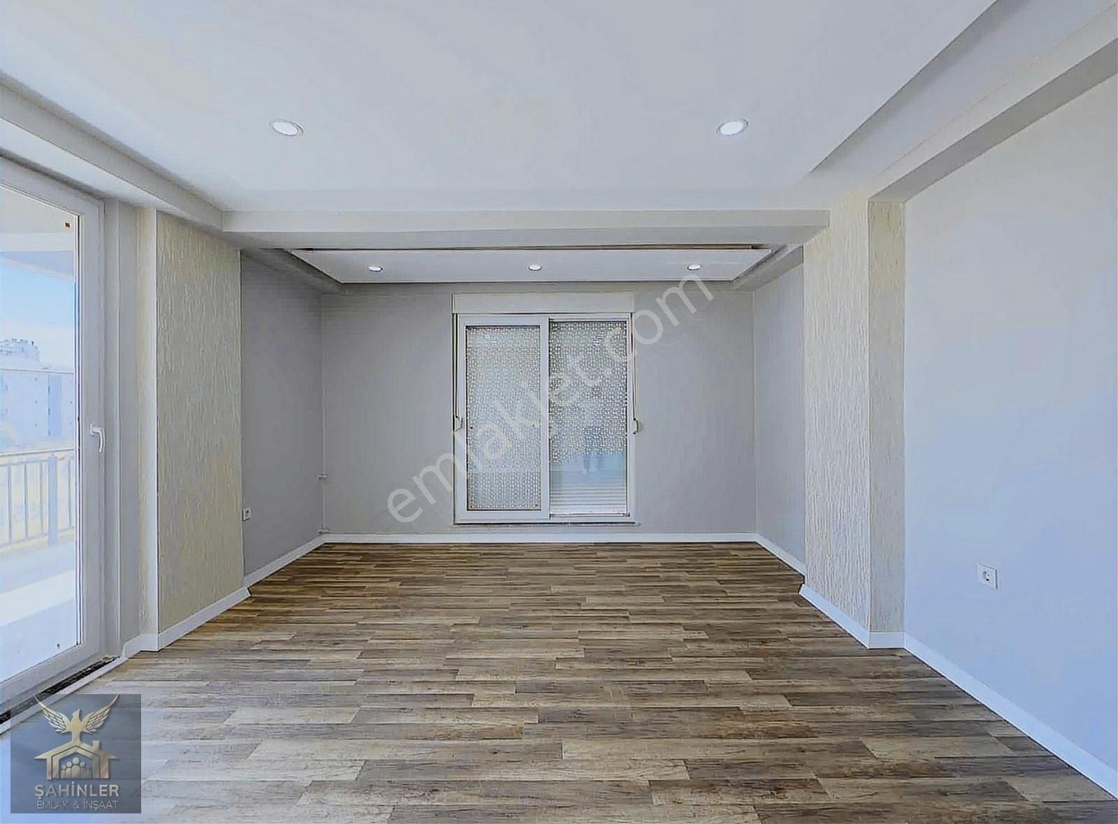 Aradığınız_daire_2+1asansörlü_havuzlu_iskanlı_çift_balkonlu