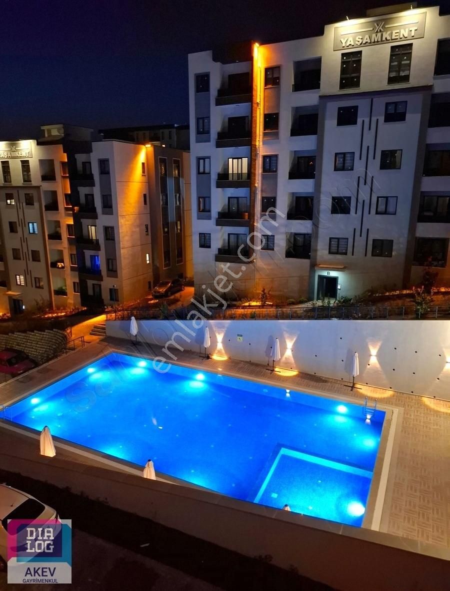 Site İçi Ayrıcalıklarla Dolu Görükle'de Satılık Modern Daire