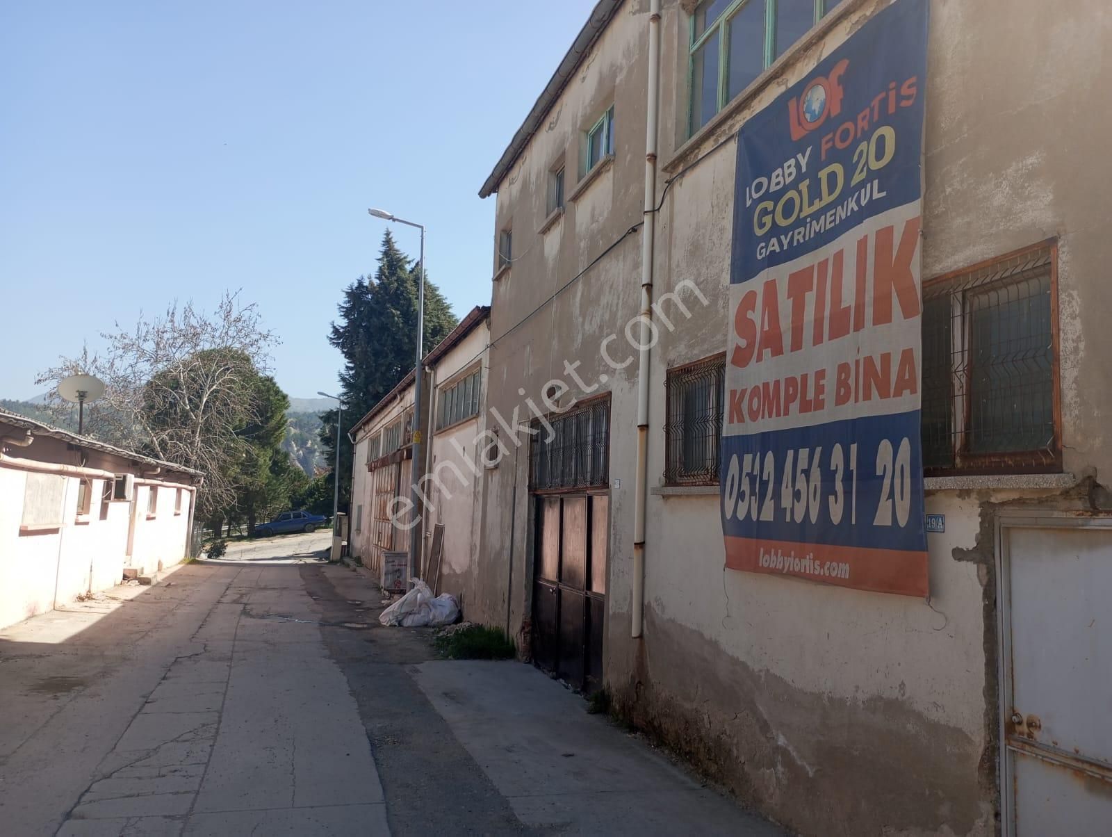 Lobby Fortis'ten Babadağ Sanayi Sitesi'nde Satılık 2 Katlı İşyeri Ve Arsa