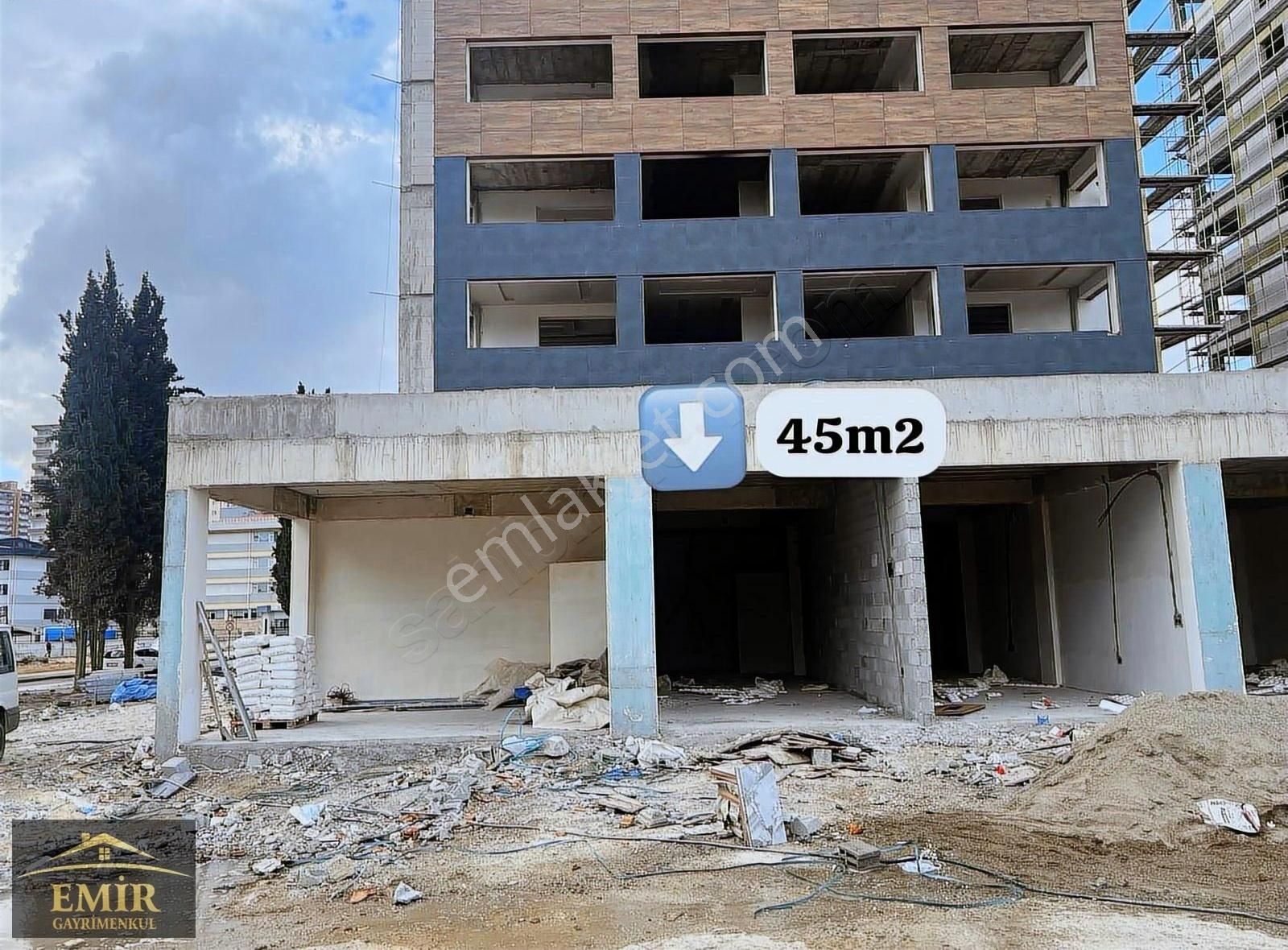 Emir Gayrimenkulden Seyrantepede Ana Cade Üzerinde 45m2 Dükkan