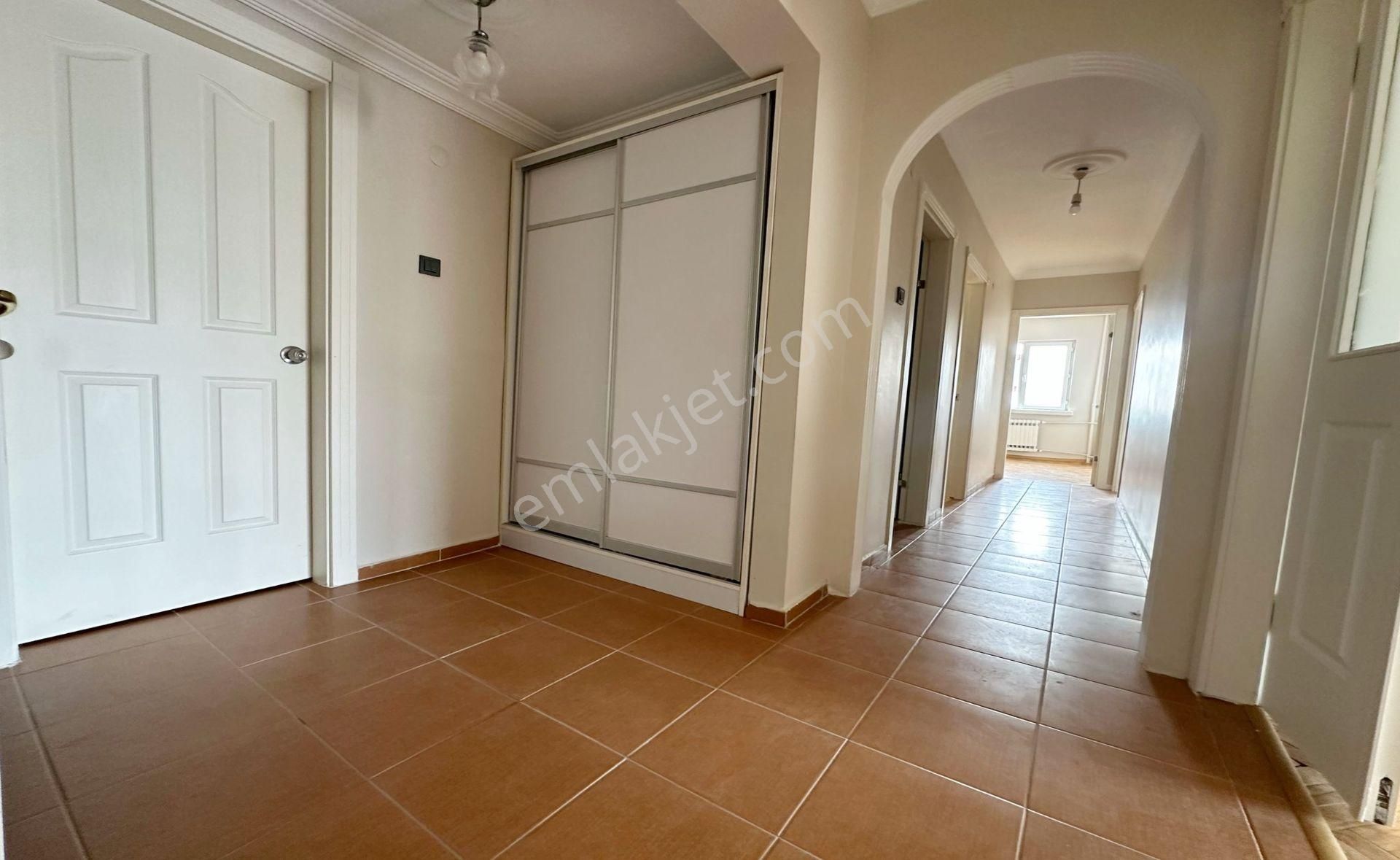 Pınarbaşı Mahallesinde 3+1 Manzaralı Sitede Daire!